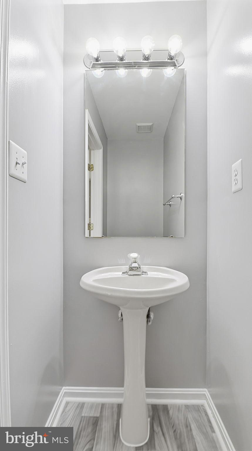 BRANDYWINE VILLAGE - Residential Lease