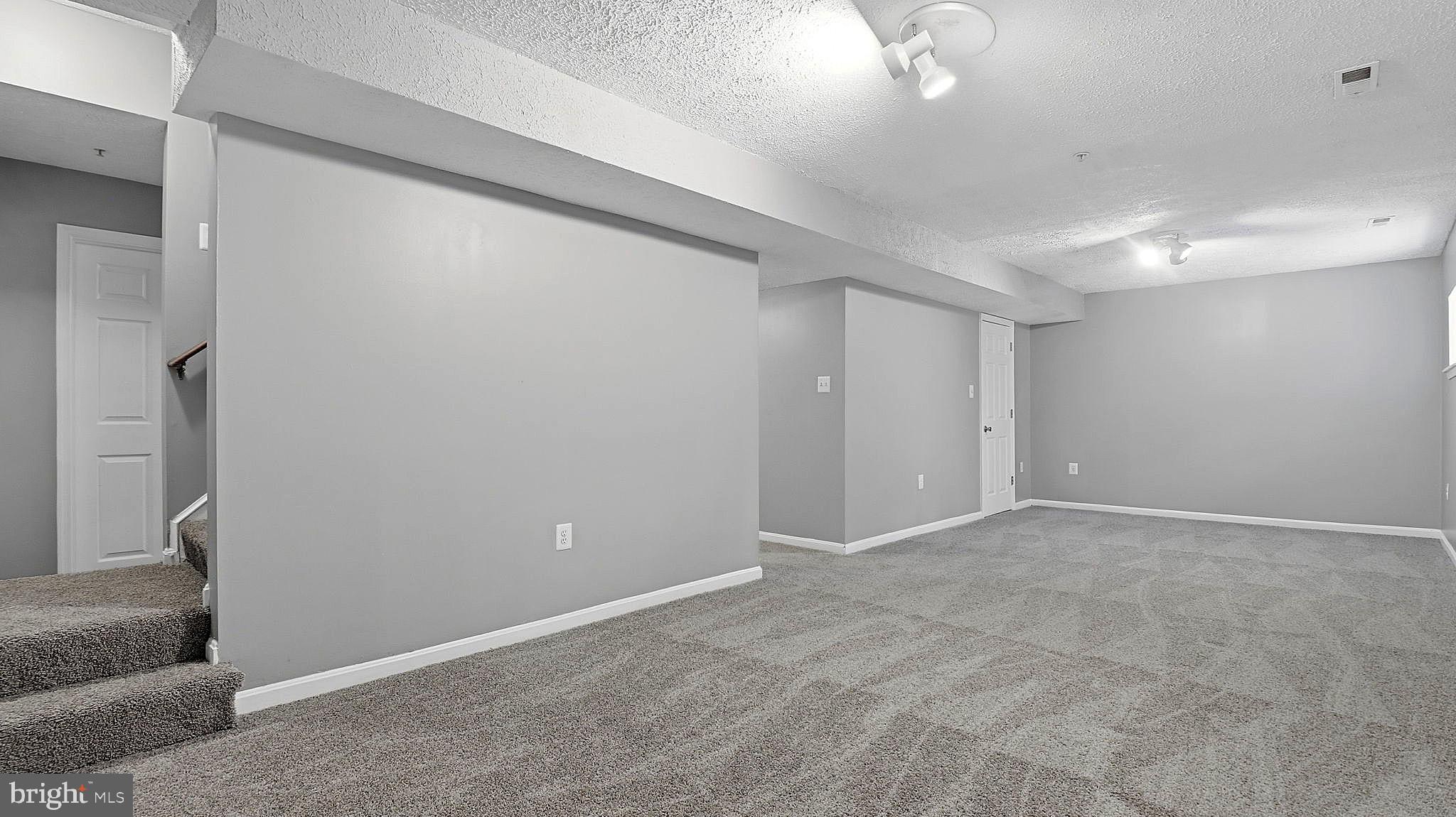 BRANDYWINE VILLAGE - Residential Lease