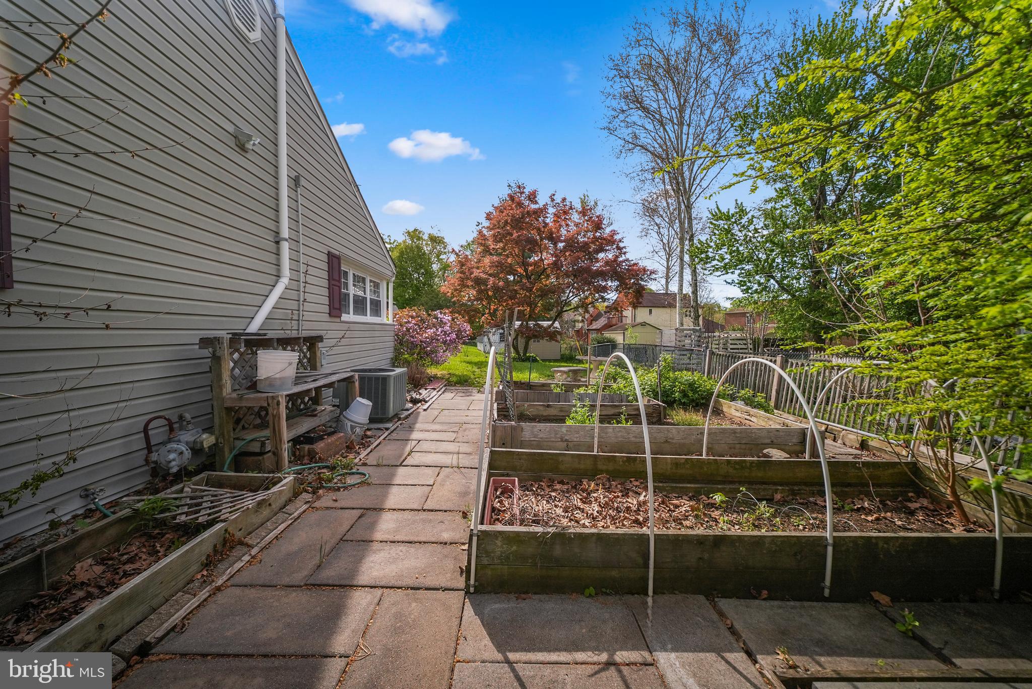 HUNTINGDON VALLEY - Residential