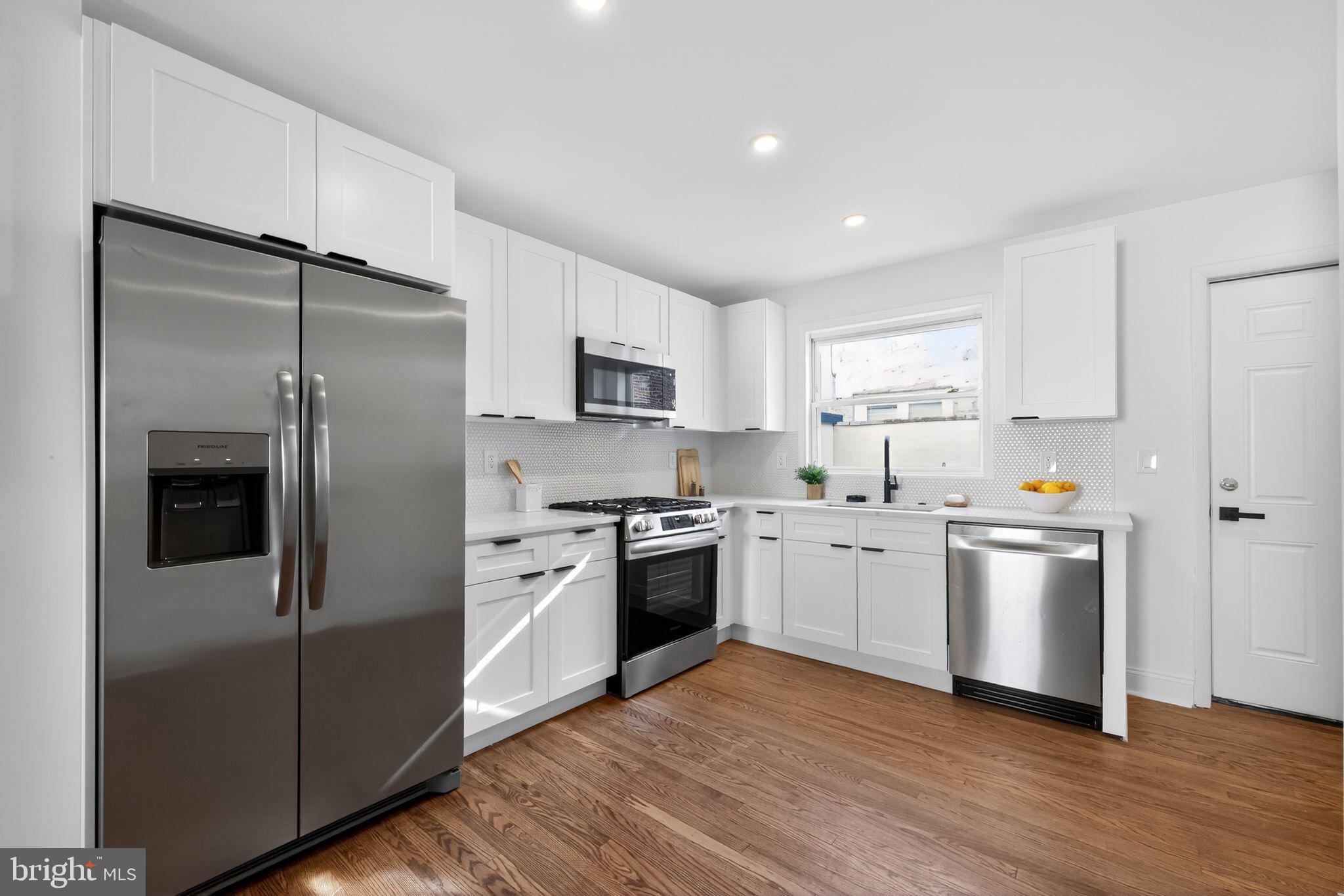 PASSYUNK SQUARE - Residential