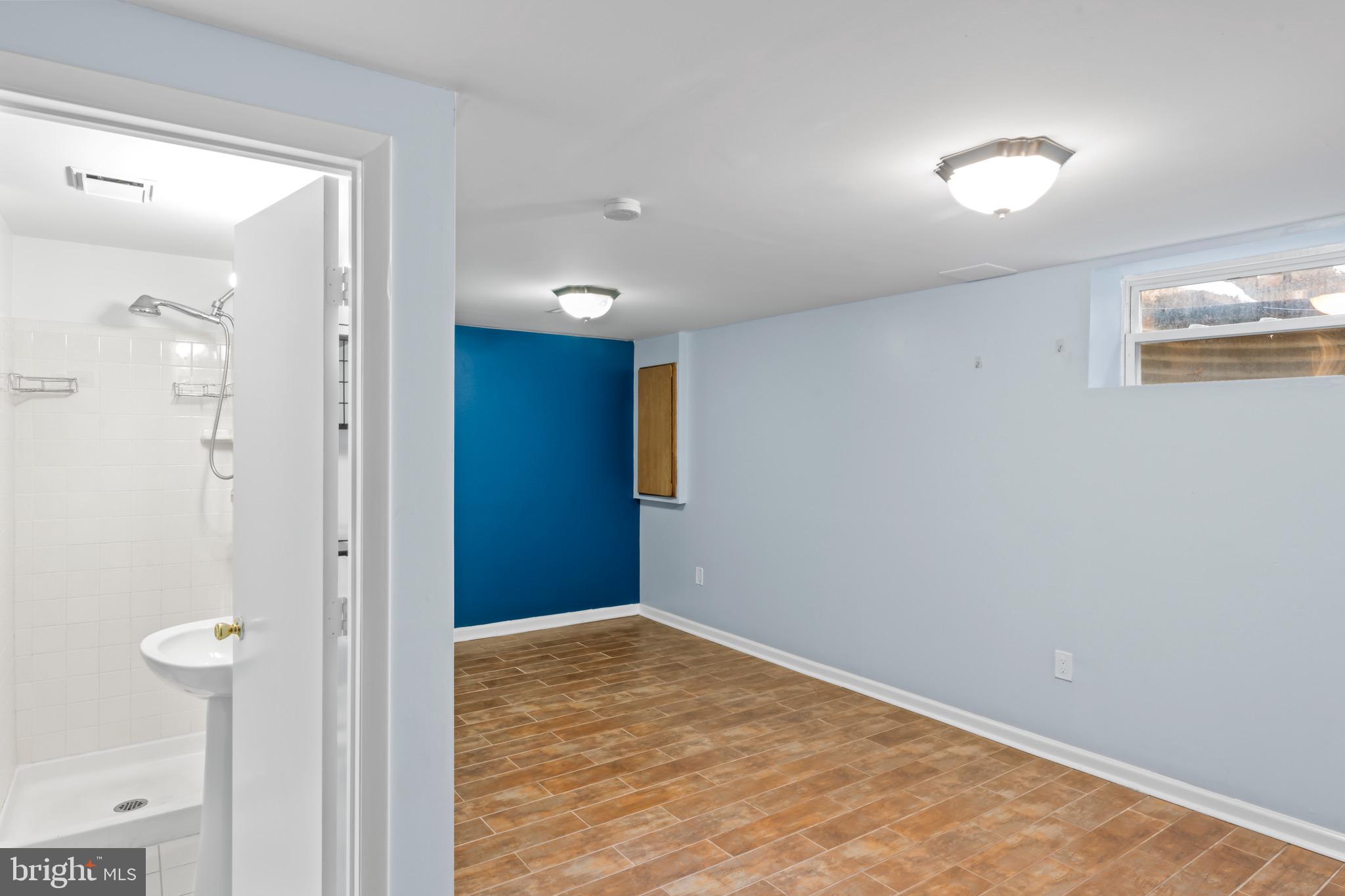 THOUSAND OAKS - Residential Lease