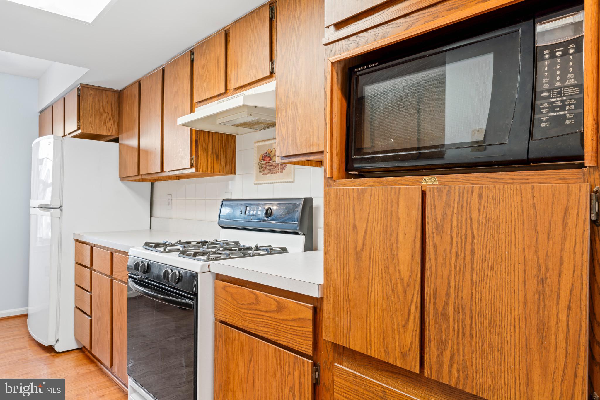 THOUSAND OAKS - Residential Lease