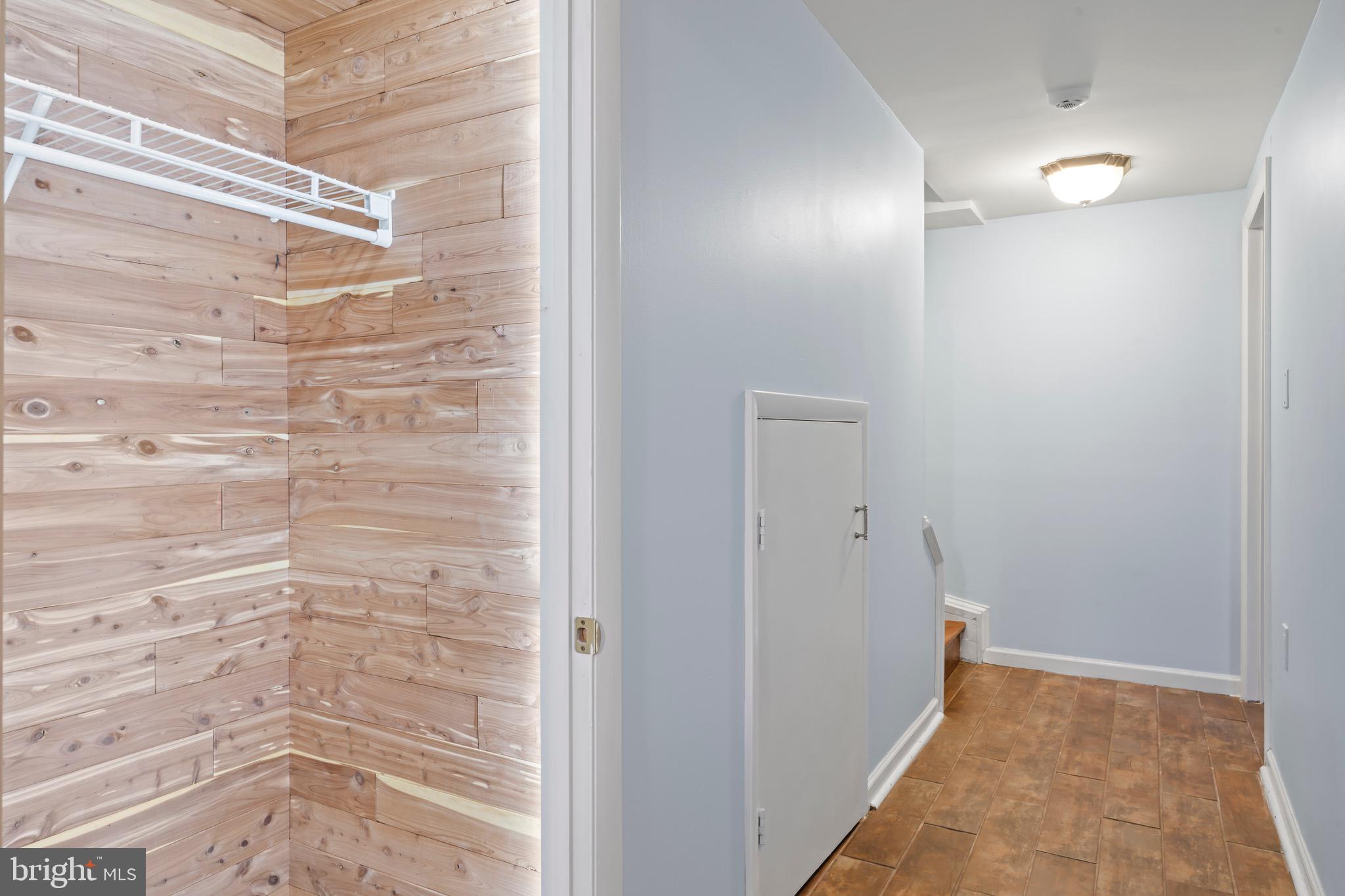 THOUSAND OAKS - Residential Lease