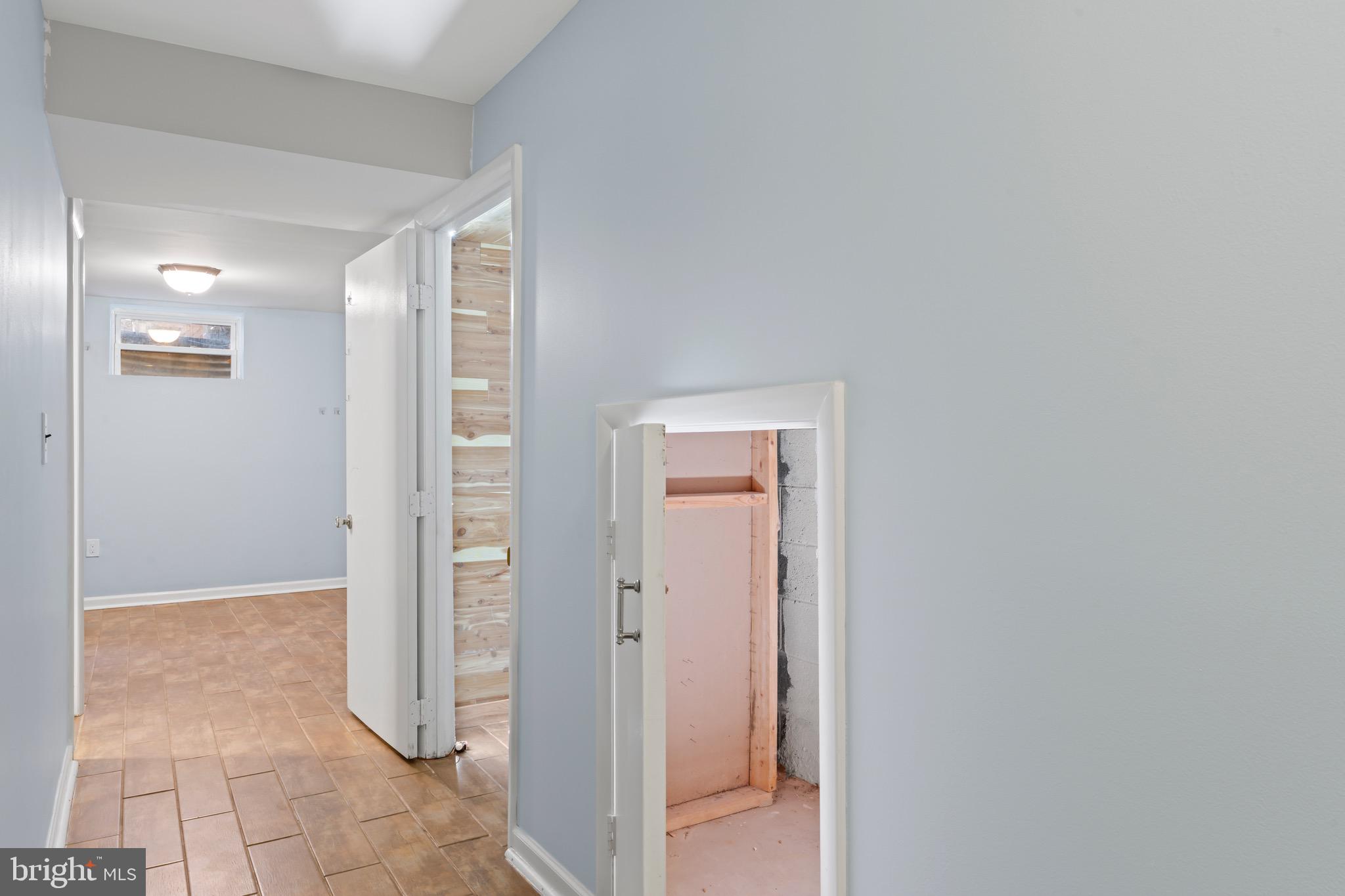 THOUSAND OAKS - Residential Lease