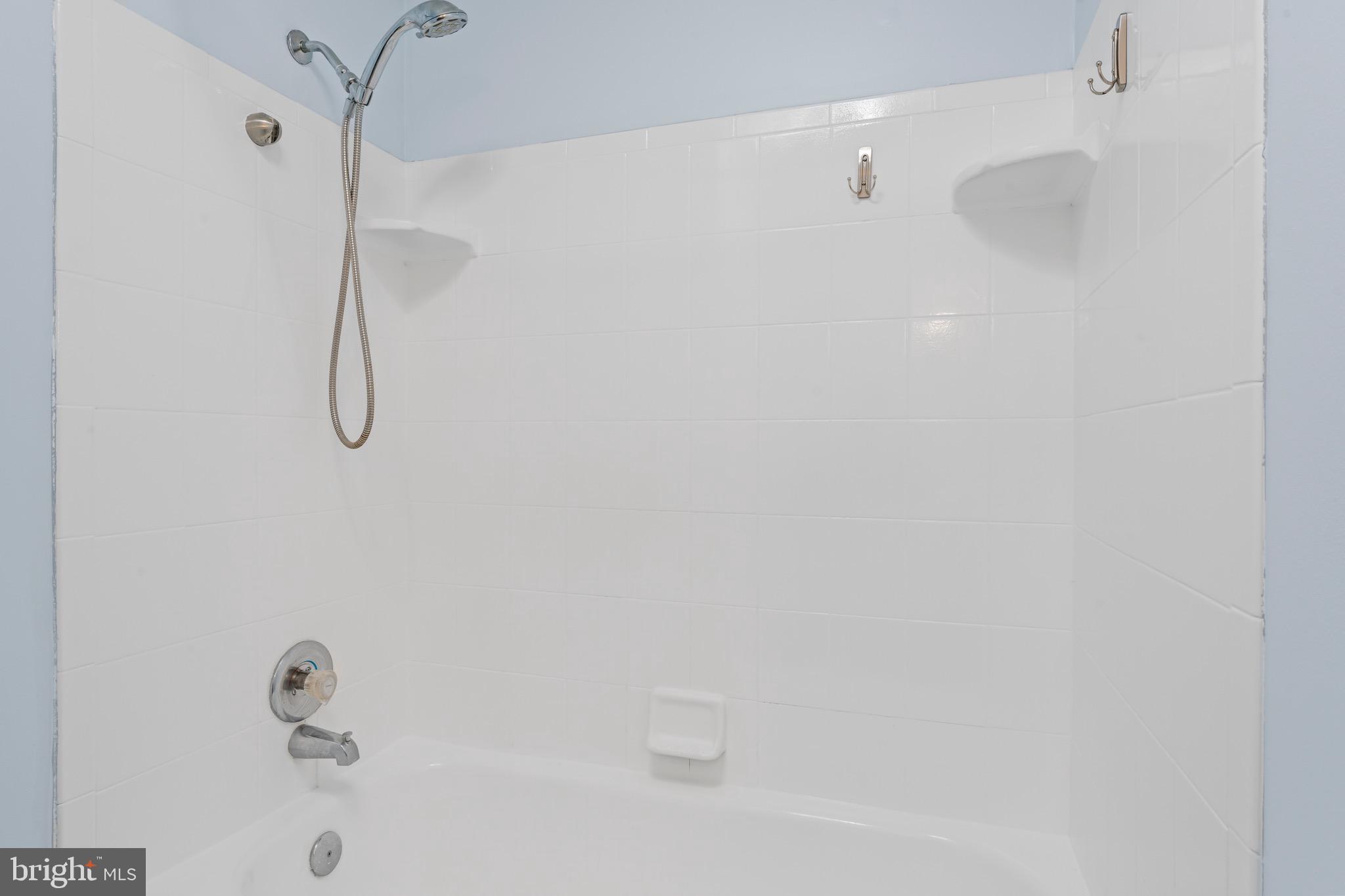 THOUSAND OAKS - Residential Lease