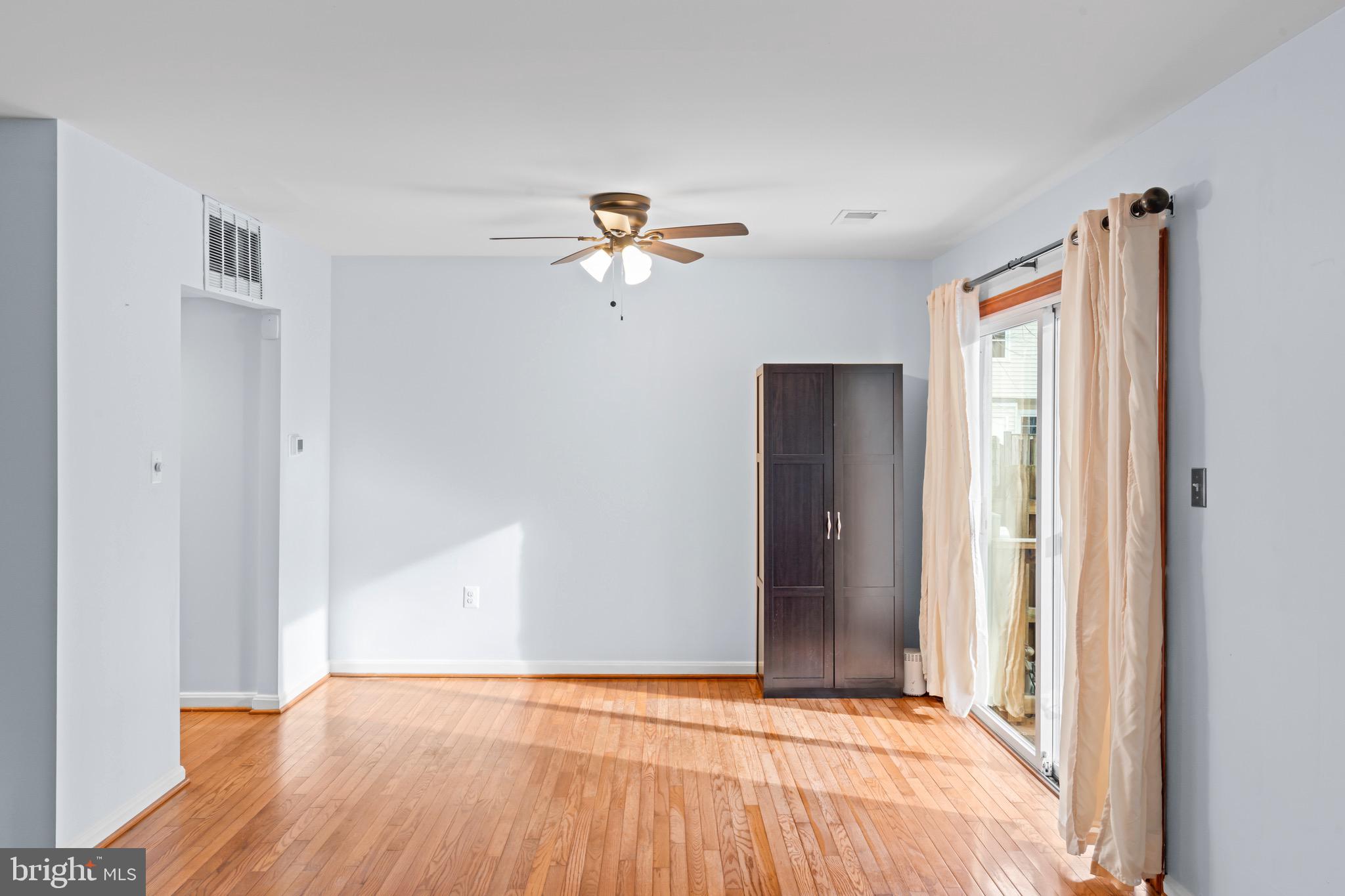 THOUSAND OAKS - Residential Lease