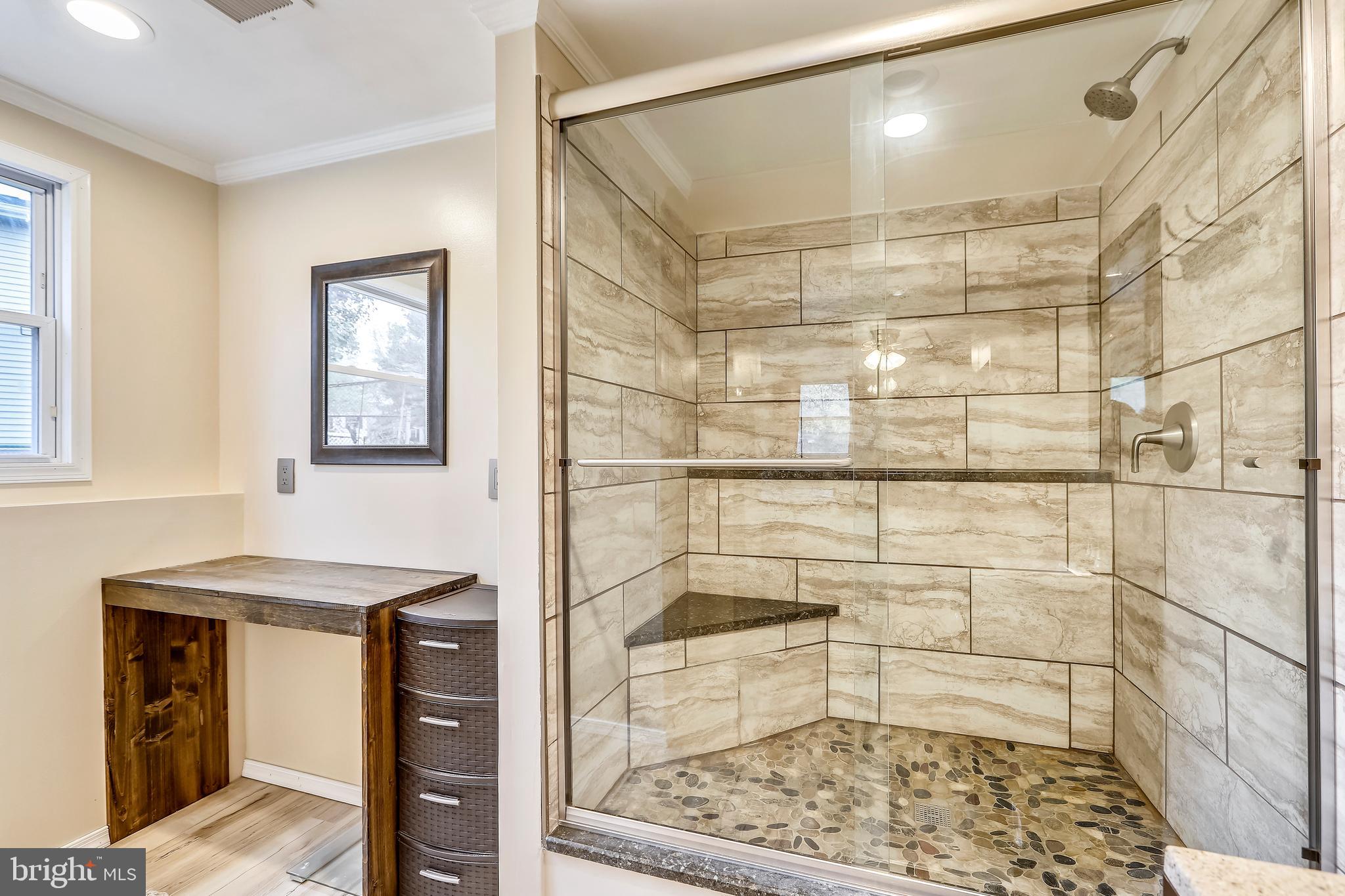 SHANNON SQUARE - Residential