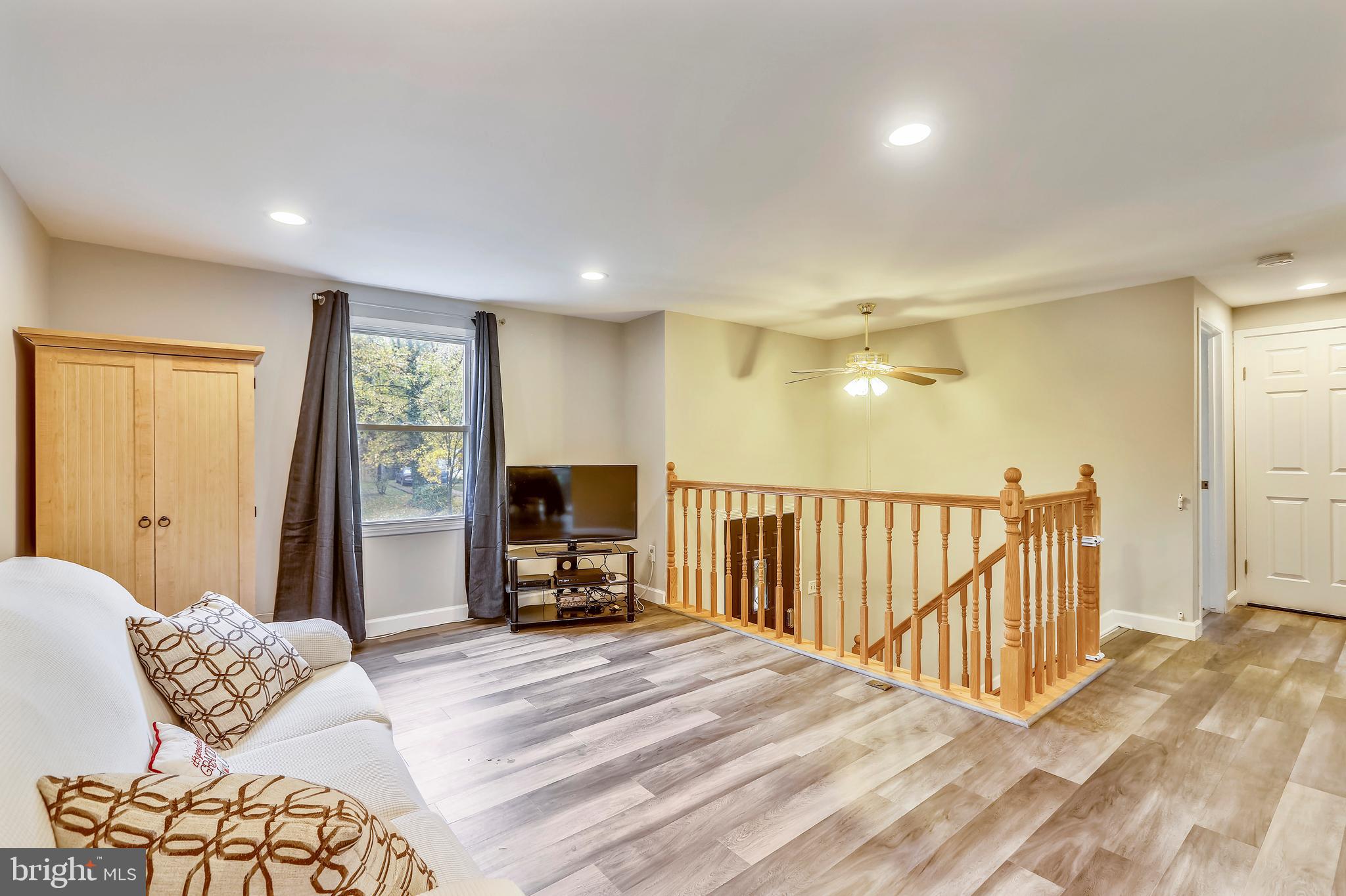 SHANNON SQUARE - Residential