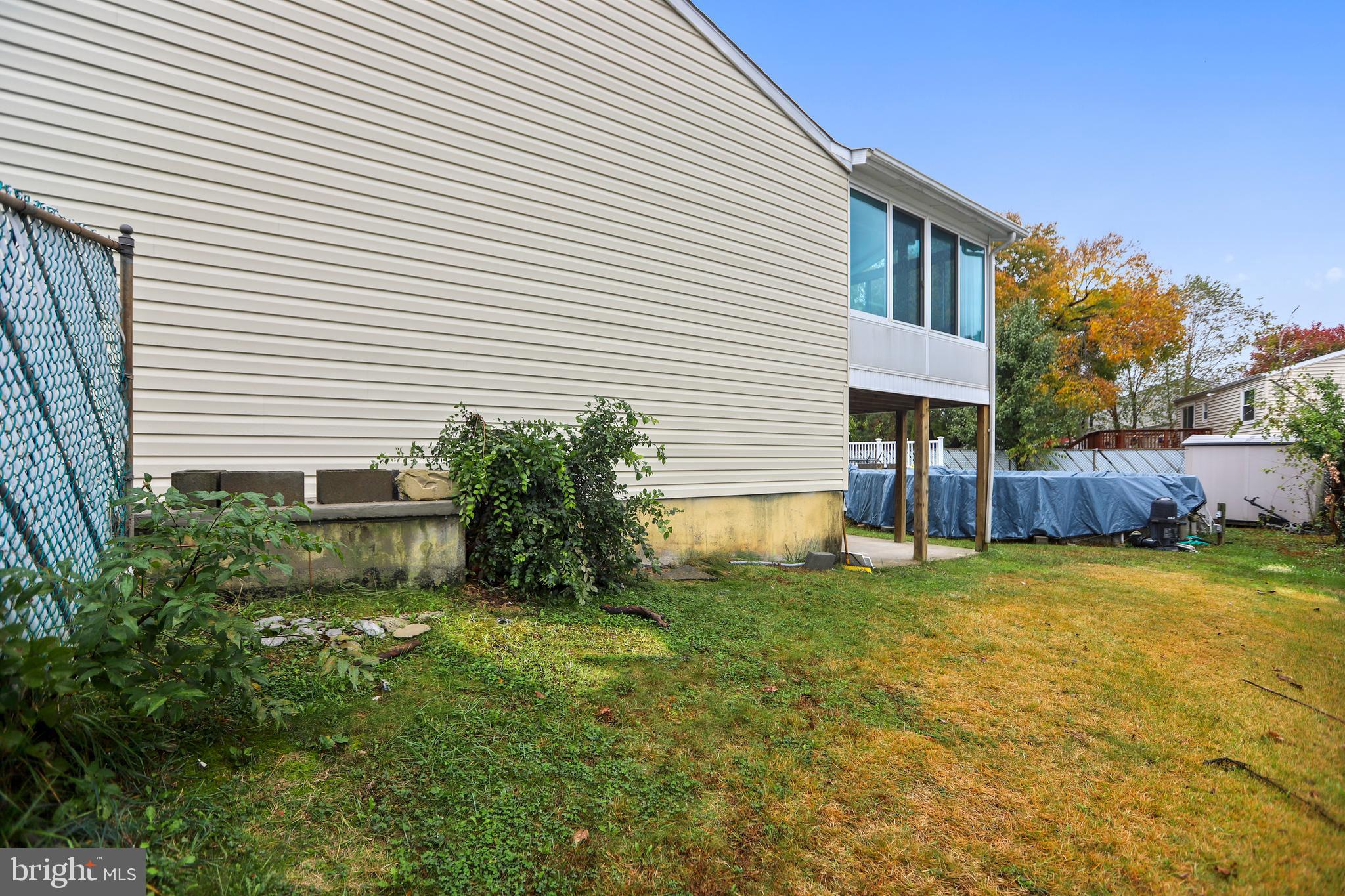 SHANNON SQUARE - Residential