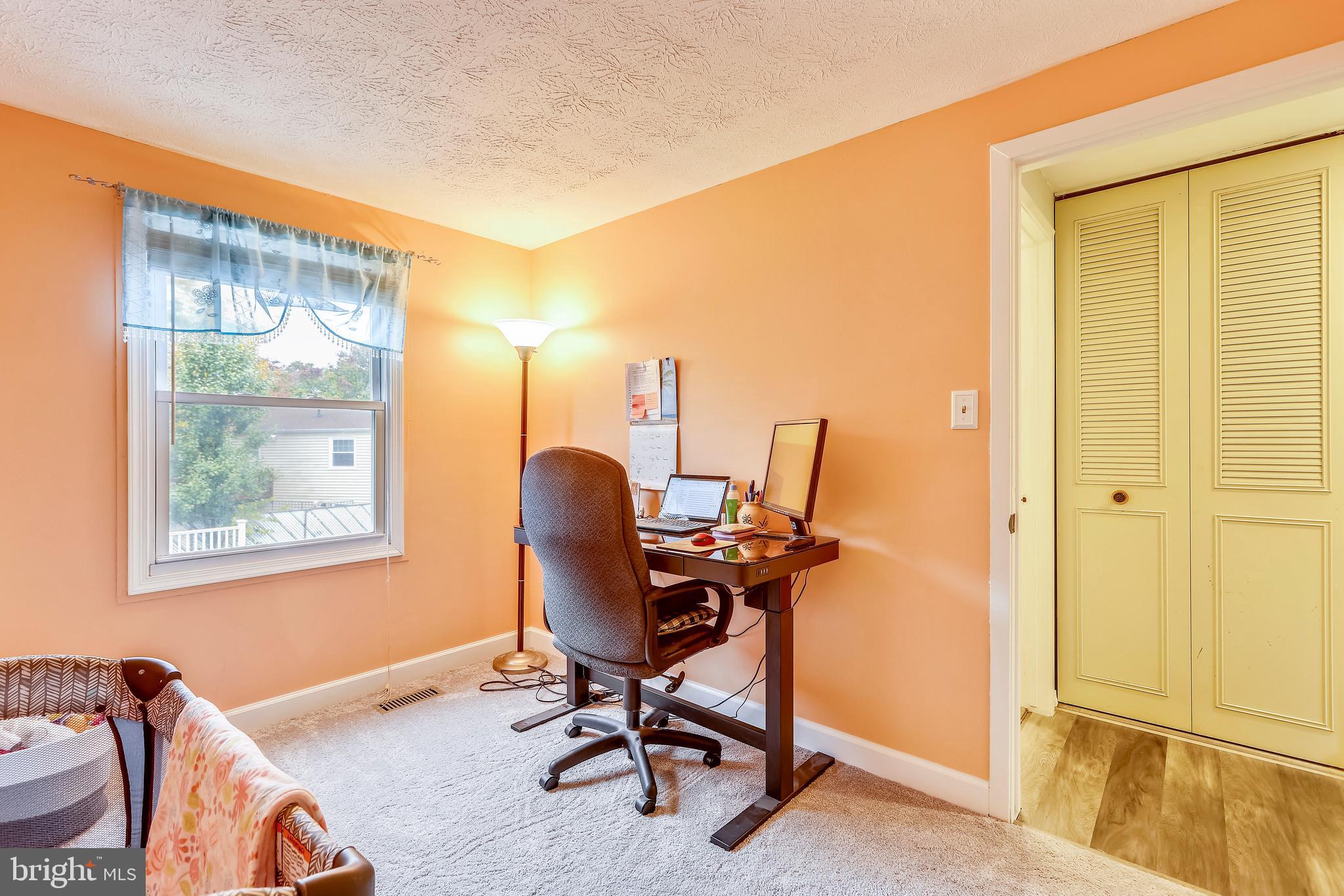 SHANNON SQUARE - Residential