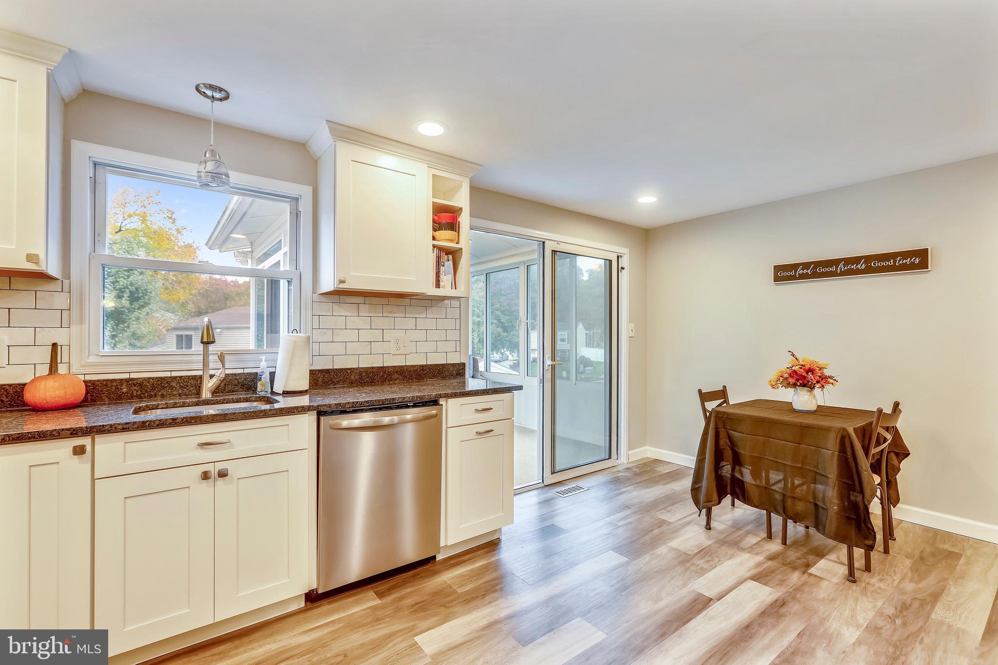 SHANNON SQUARE - Residential