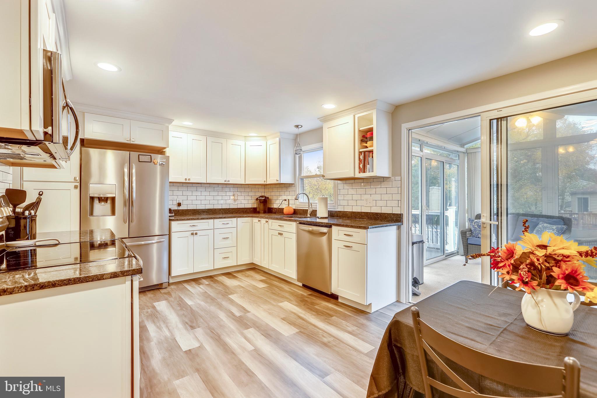 SHANNON SQUARE - Residential