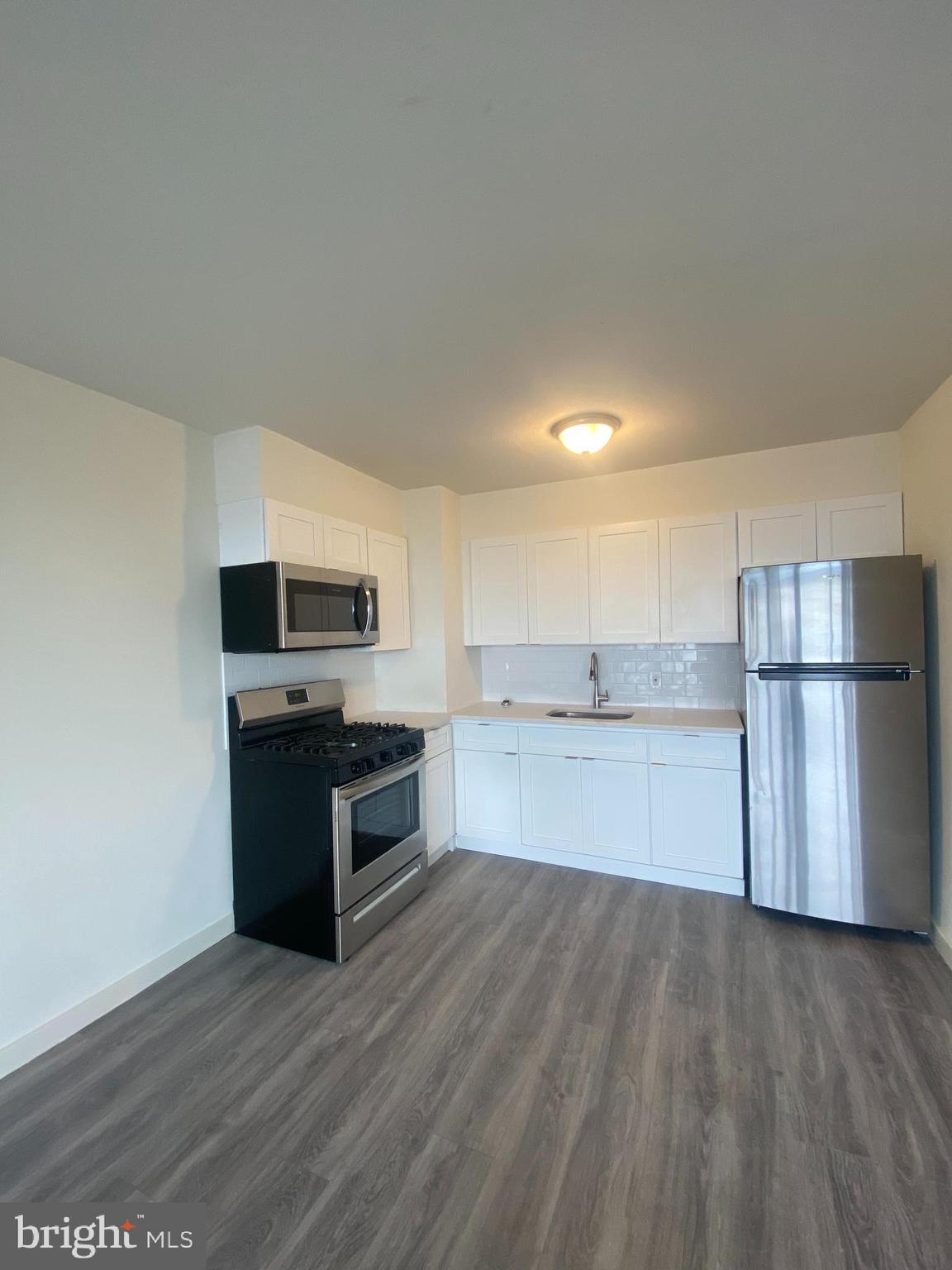 ART MUSEUM AREA - Residential Lease