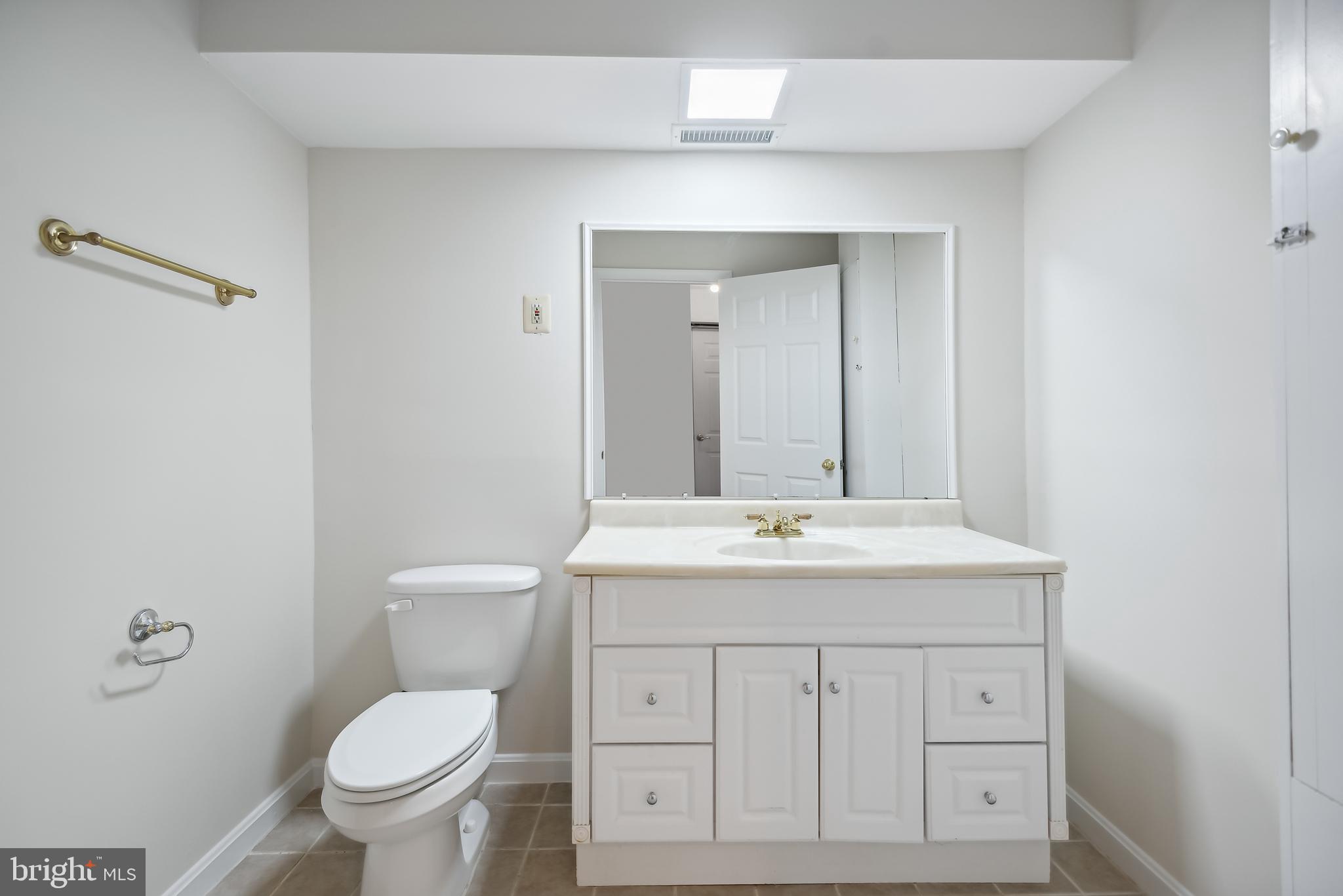 KENSINGTON HEIGHTS - Residential