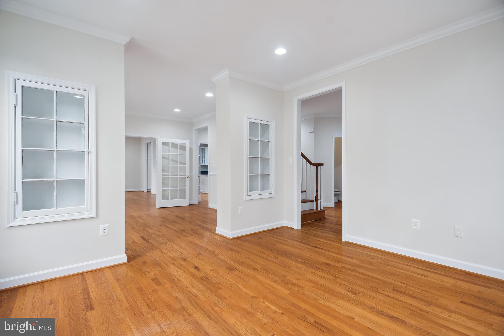 KENSINGTON HEIGHTS - Residential