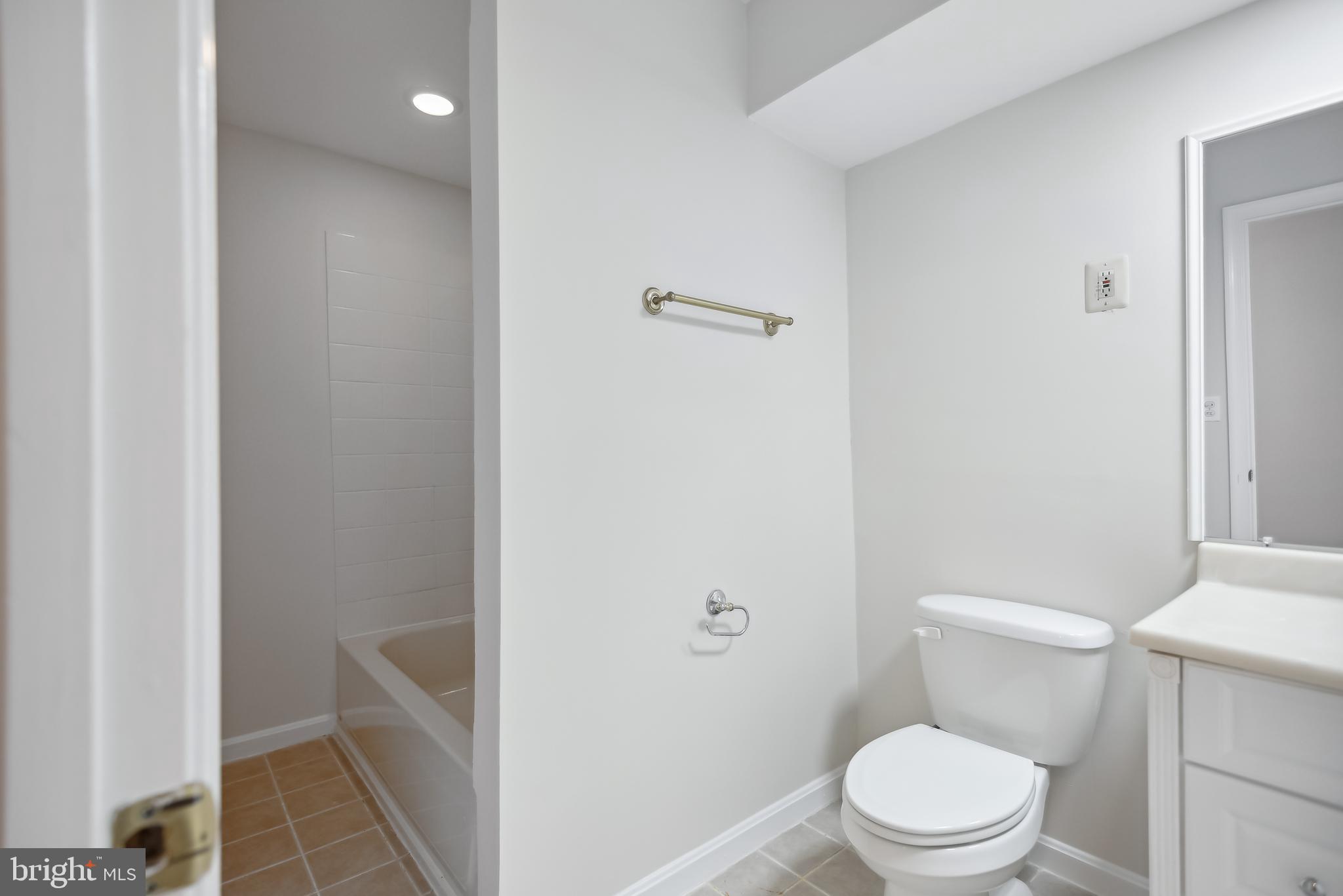 KENSINGTON HEIGHTS - Residential