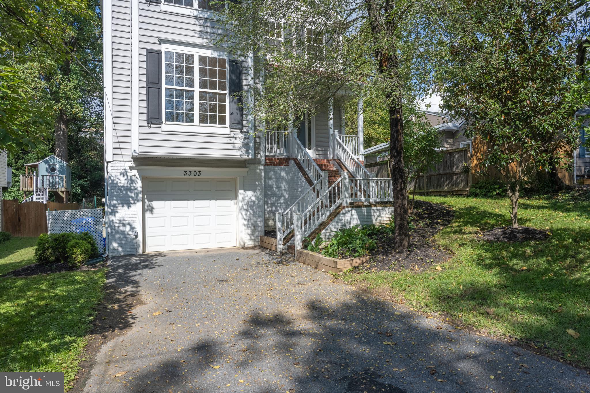 KENSINGTON HEIGHTS - Residential