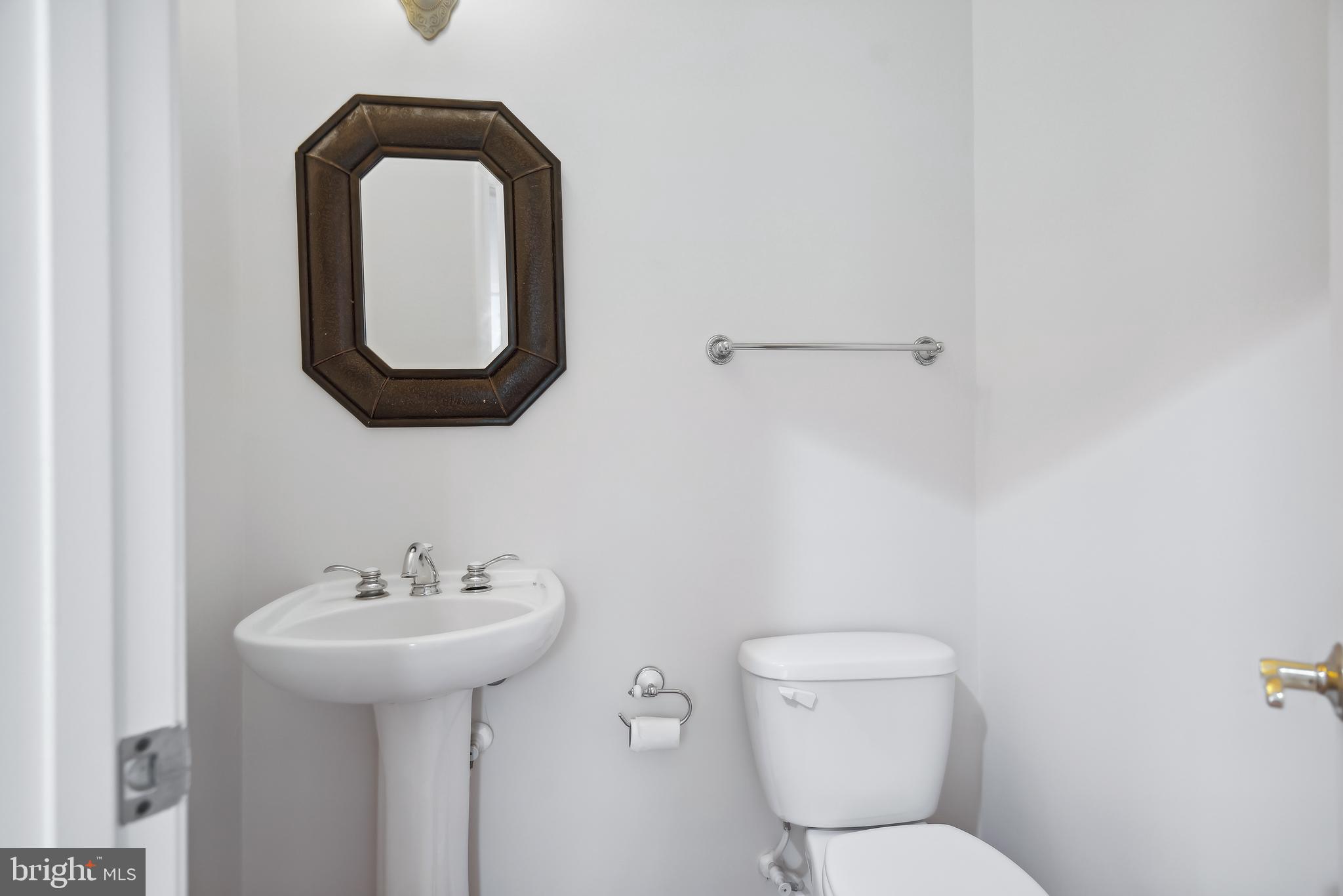 KENSINGTON HEIGHTS - Residential