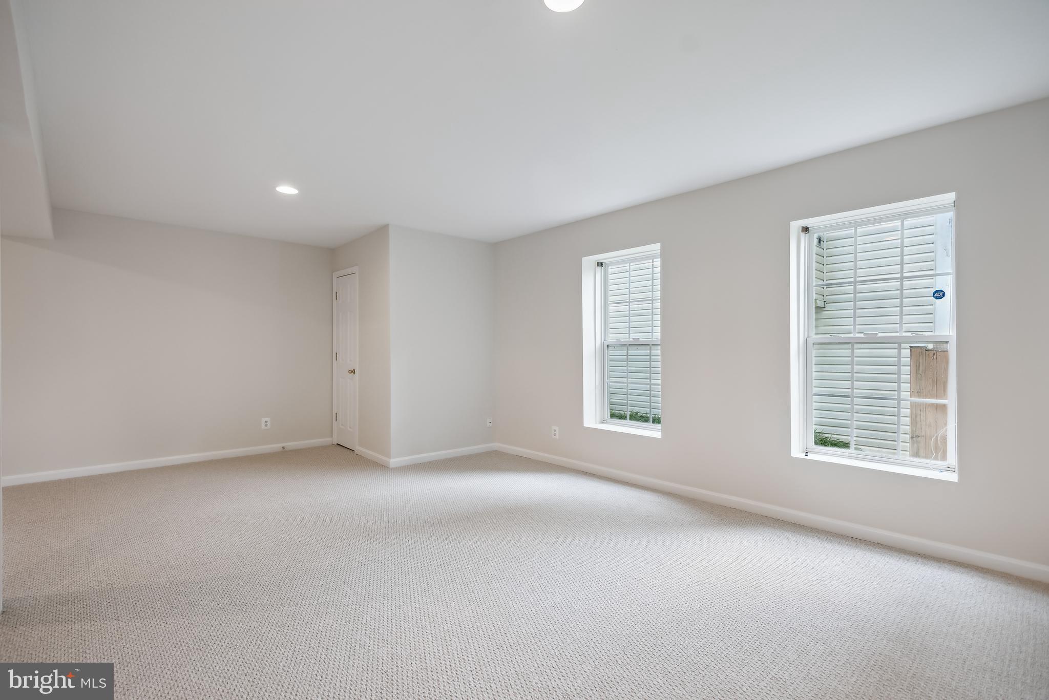 KENSINGTON HEIGHTS - Residential