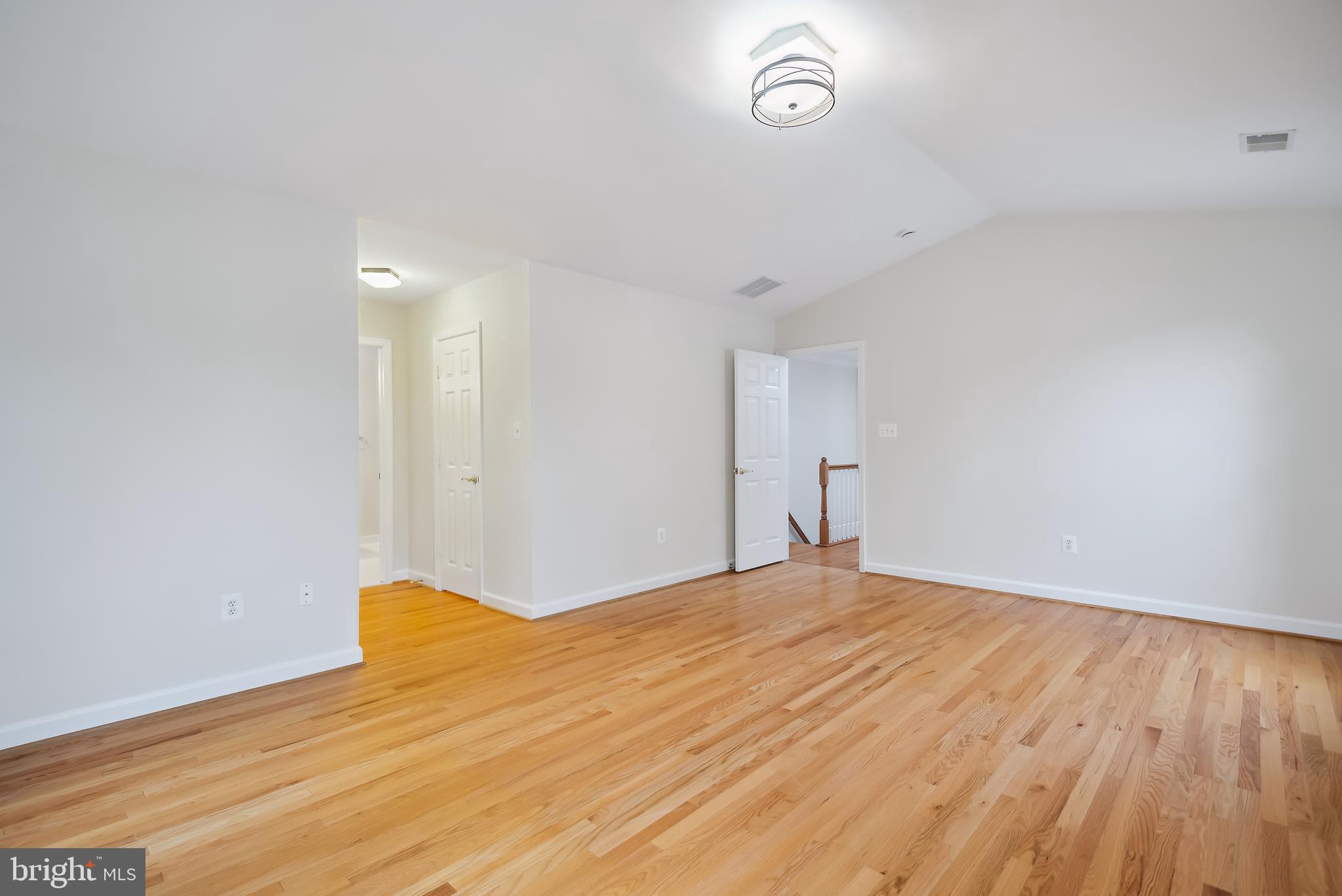 KENSINGTON HEIGHTS - Residential