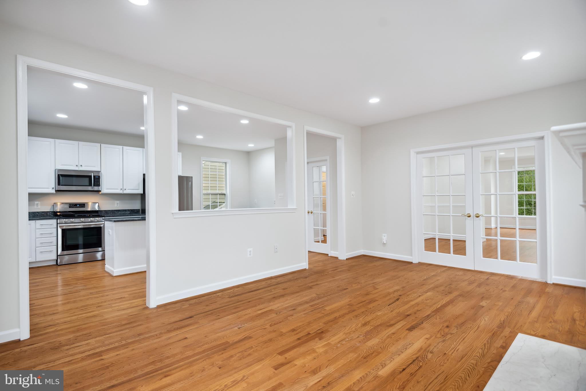 KENSINGTON HEIGHTS - Residential