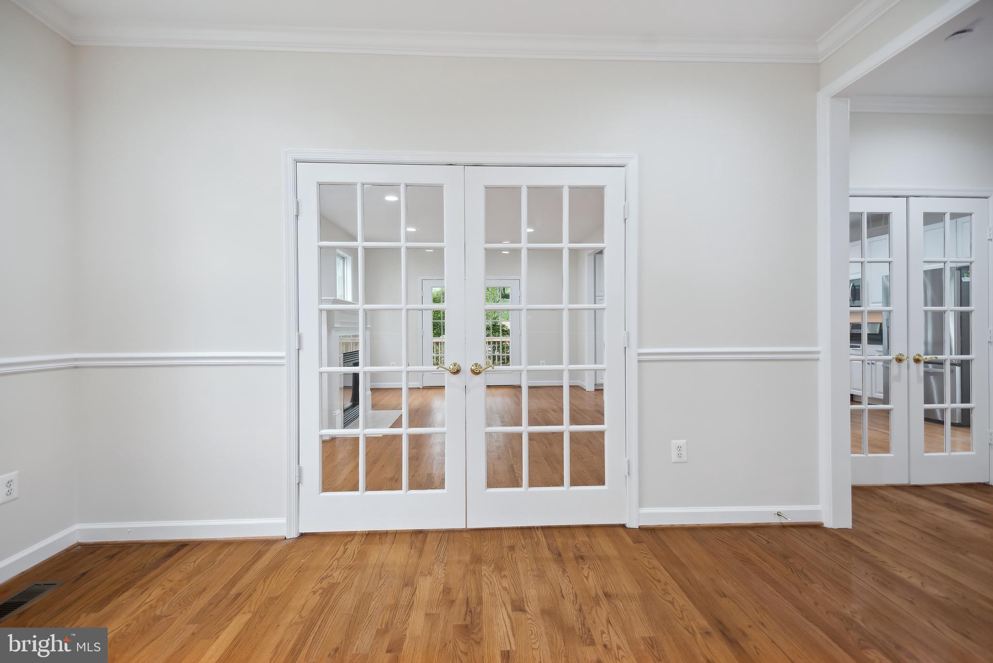 KENSINGTON HEIGHTS - Residential