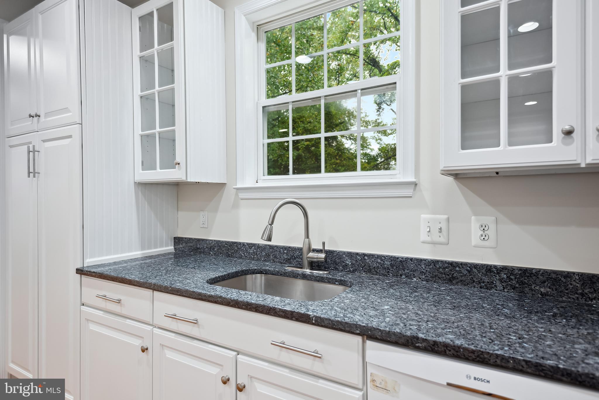 KENSINGTON HEIGHTS - Residential