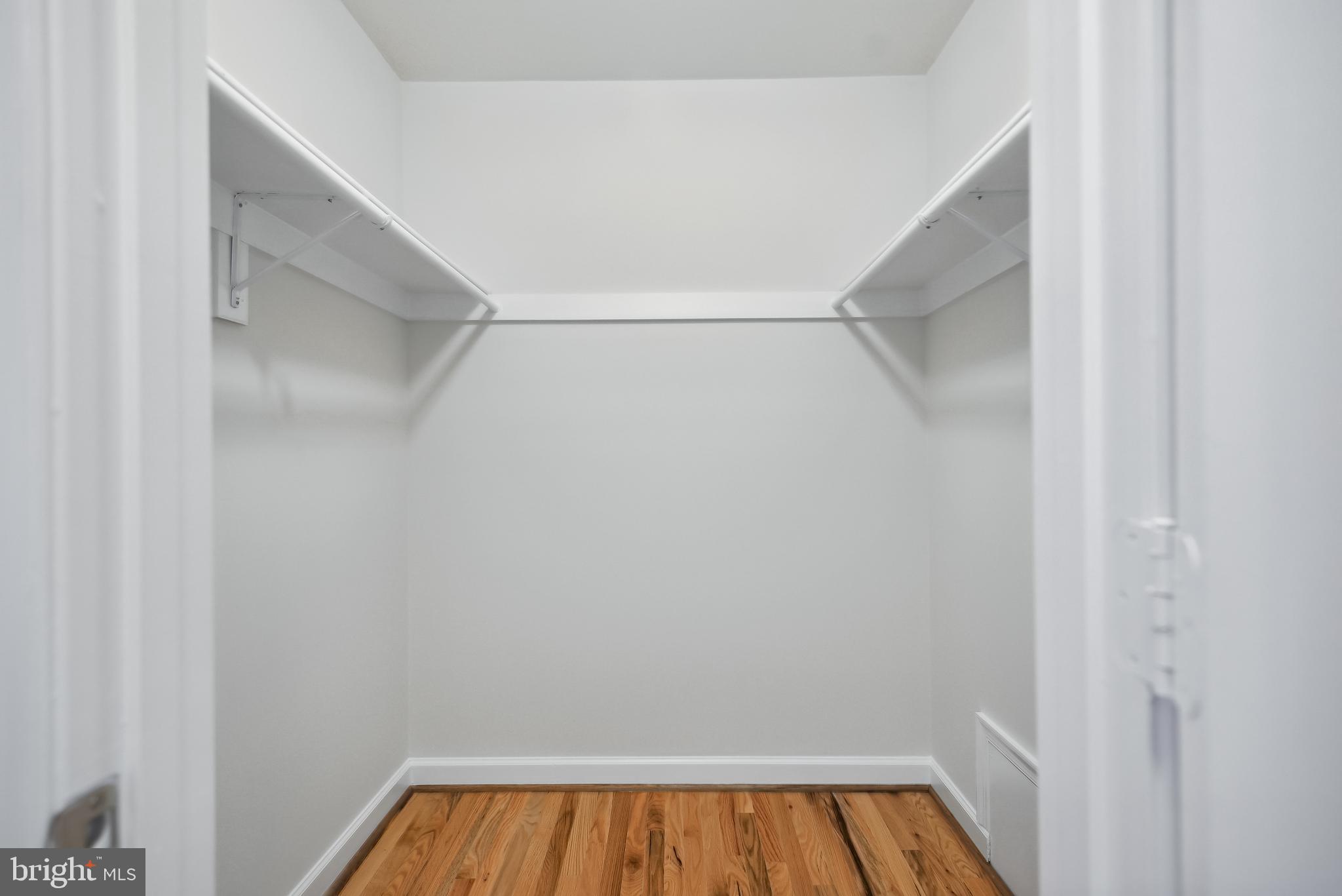 KENSINGTON HEIGHTS - Residential