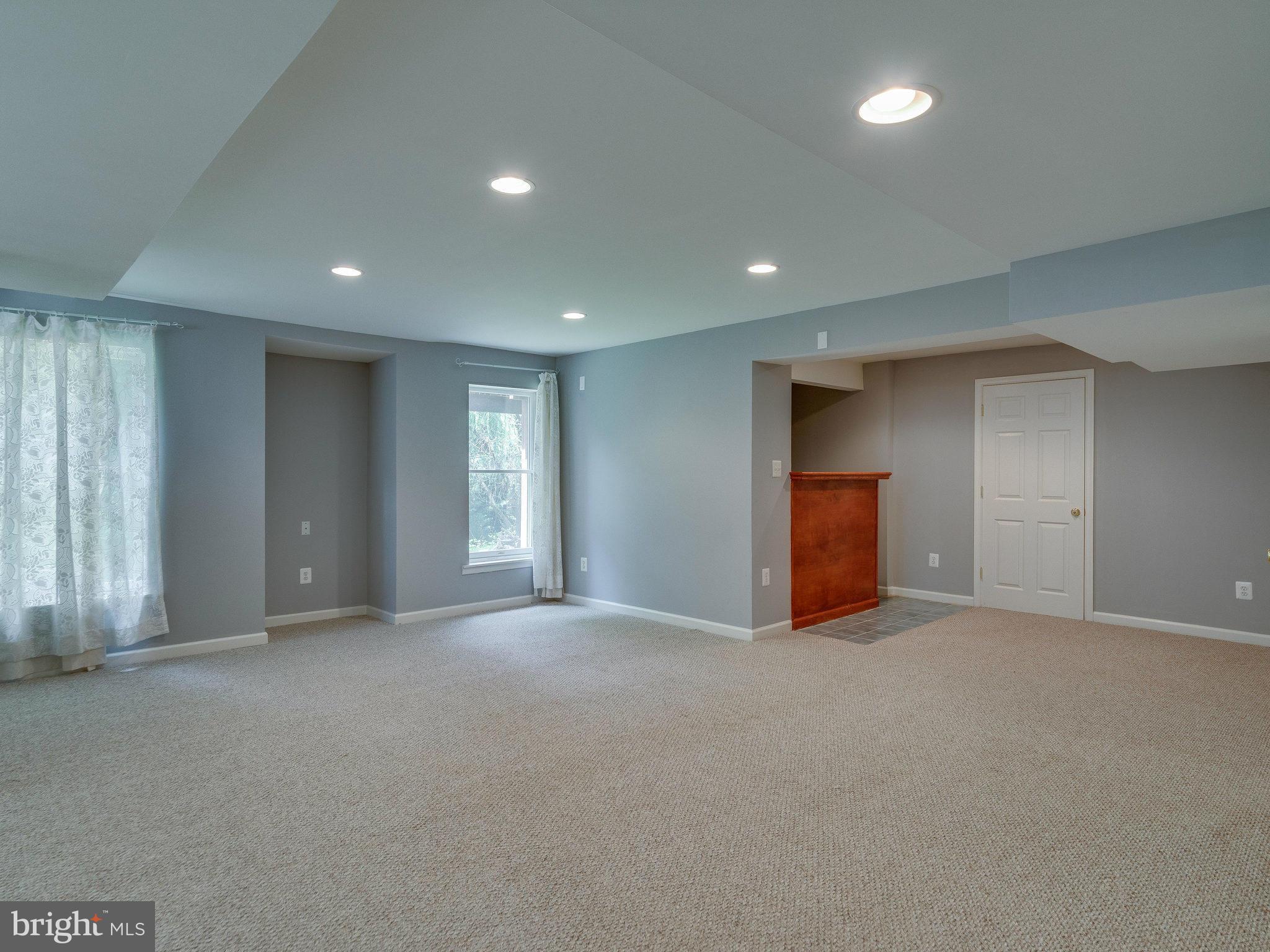 RIDGEGATE WOODS - Residential