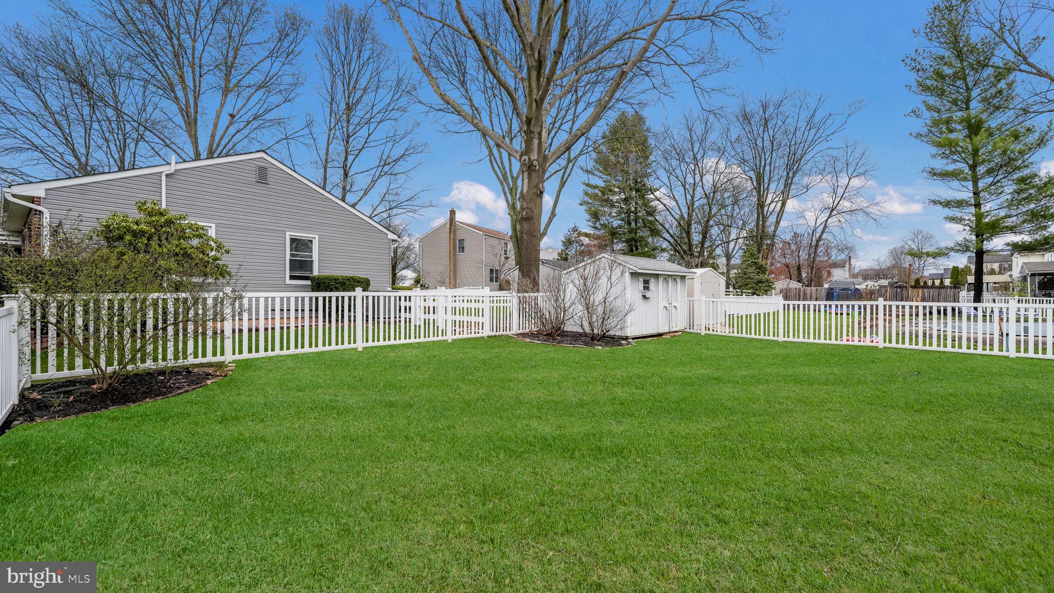 SILVER LAKE AT NEW - Residential