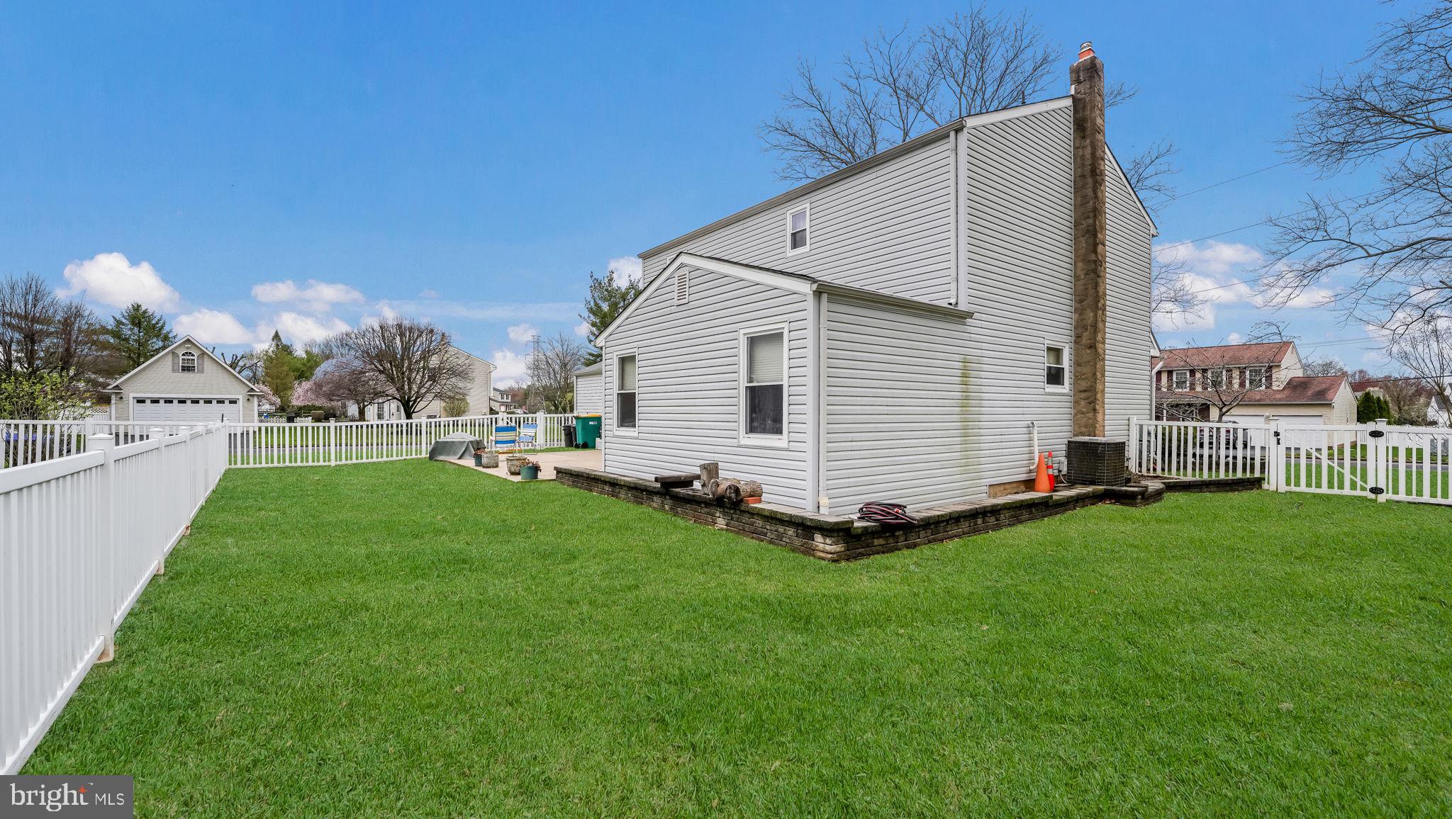 SILVER LAKE AT NEW - Residential