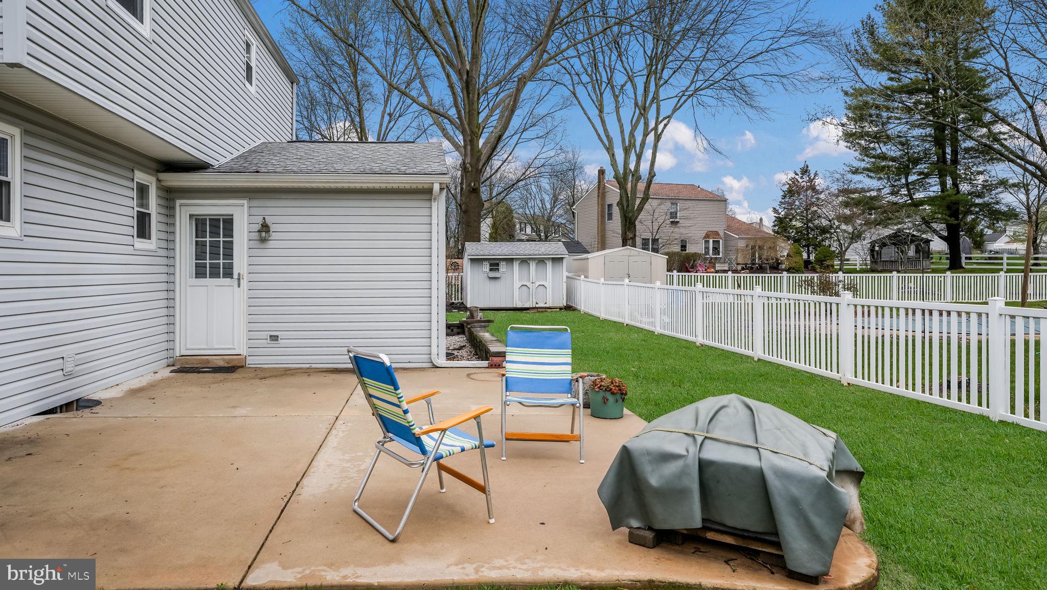 SILVER LAKE AT NEW - Residential