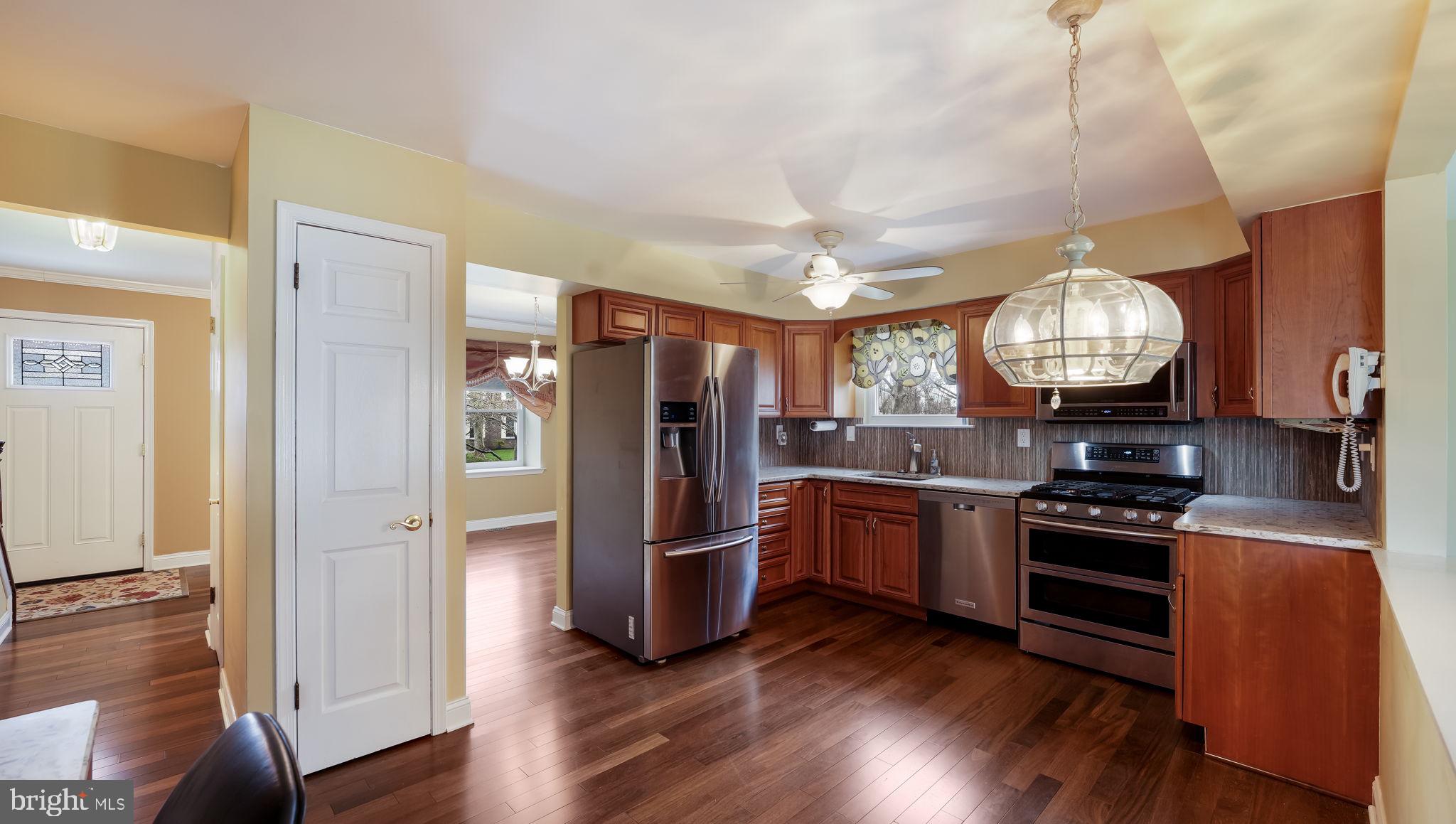 SILVER LAKE AT NEW - Residential