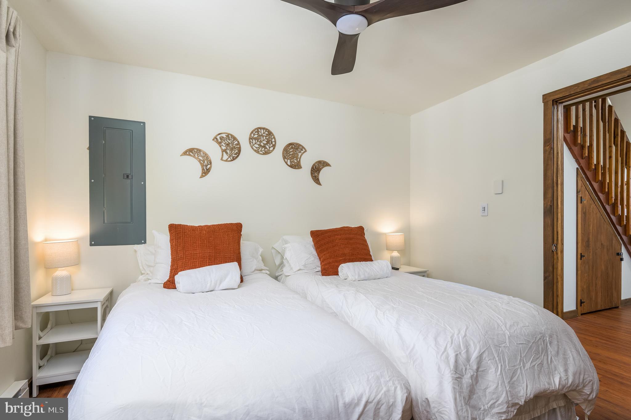 SAW CREEK ESTATES - Residential