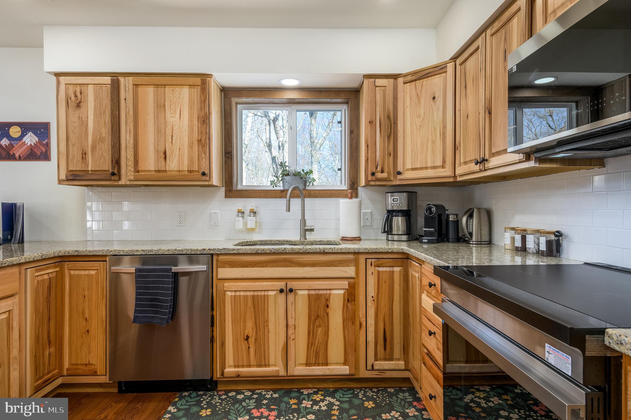 SAW CREEK ESTATES - Residential