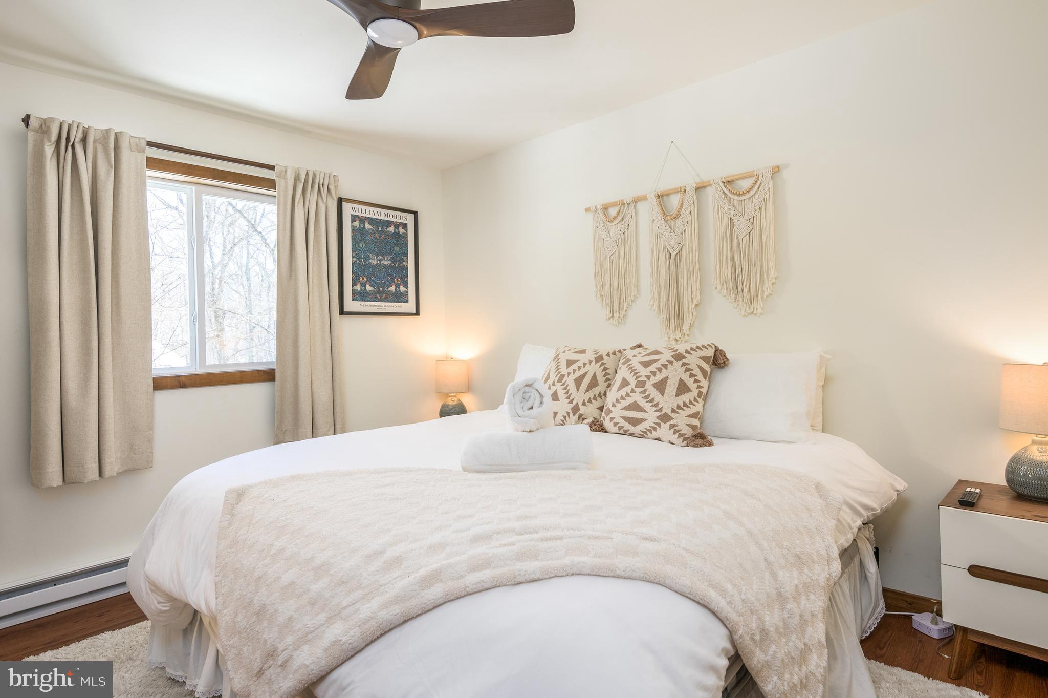 SAW CREEK ESTATES - Residential