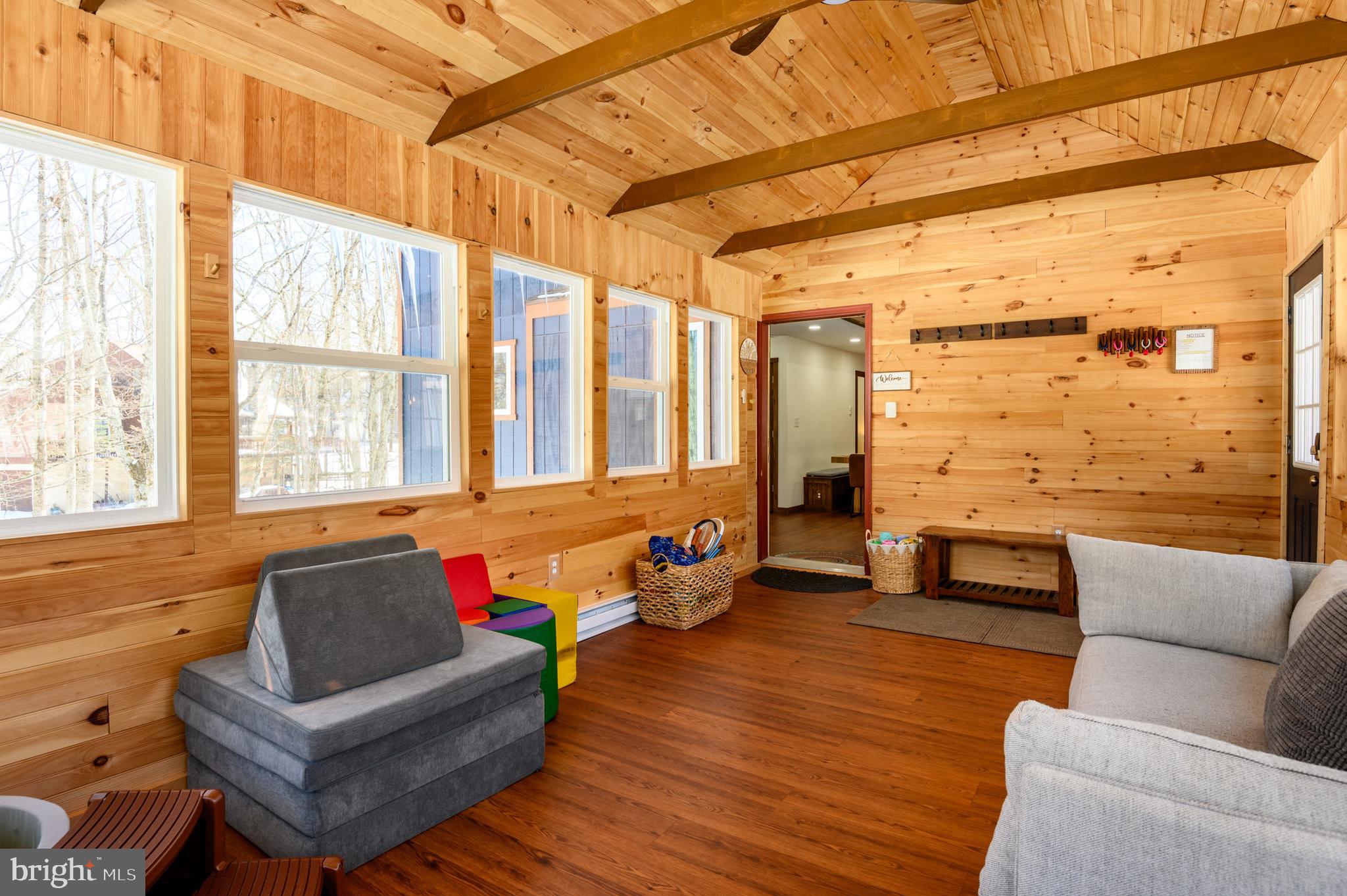 SAW CREEK ESTATES - Residential