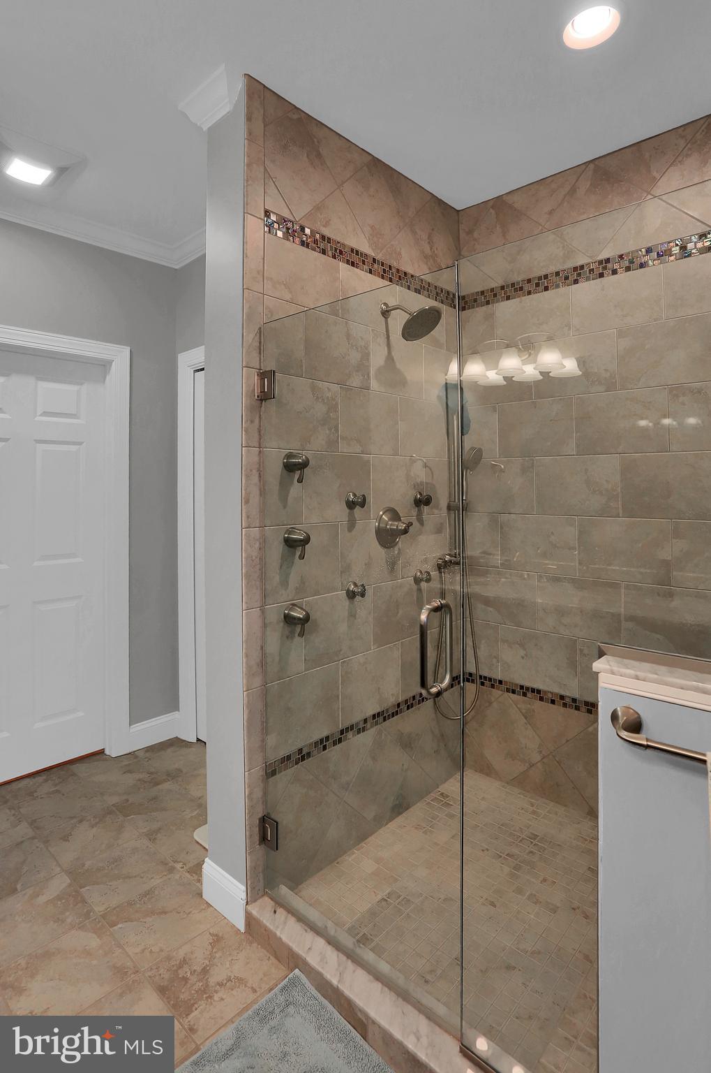 STONE HILL - Residential