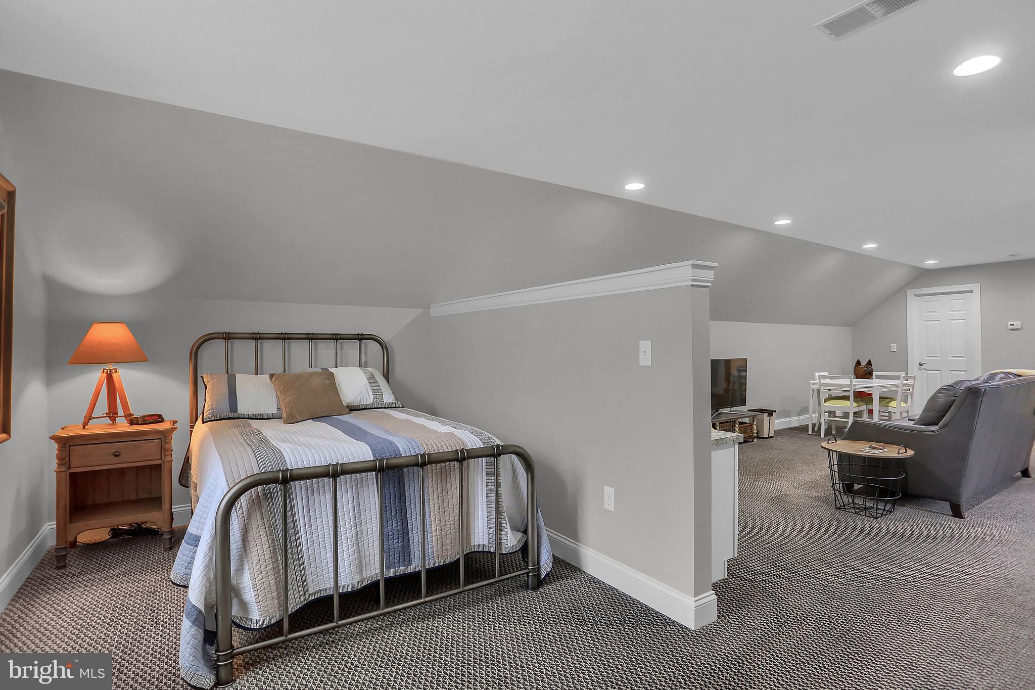 STONE HILL - Residential