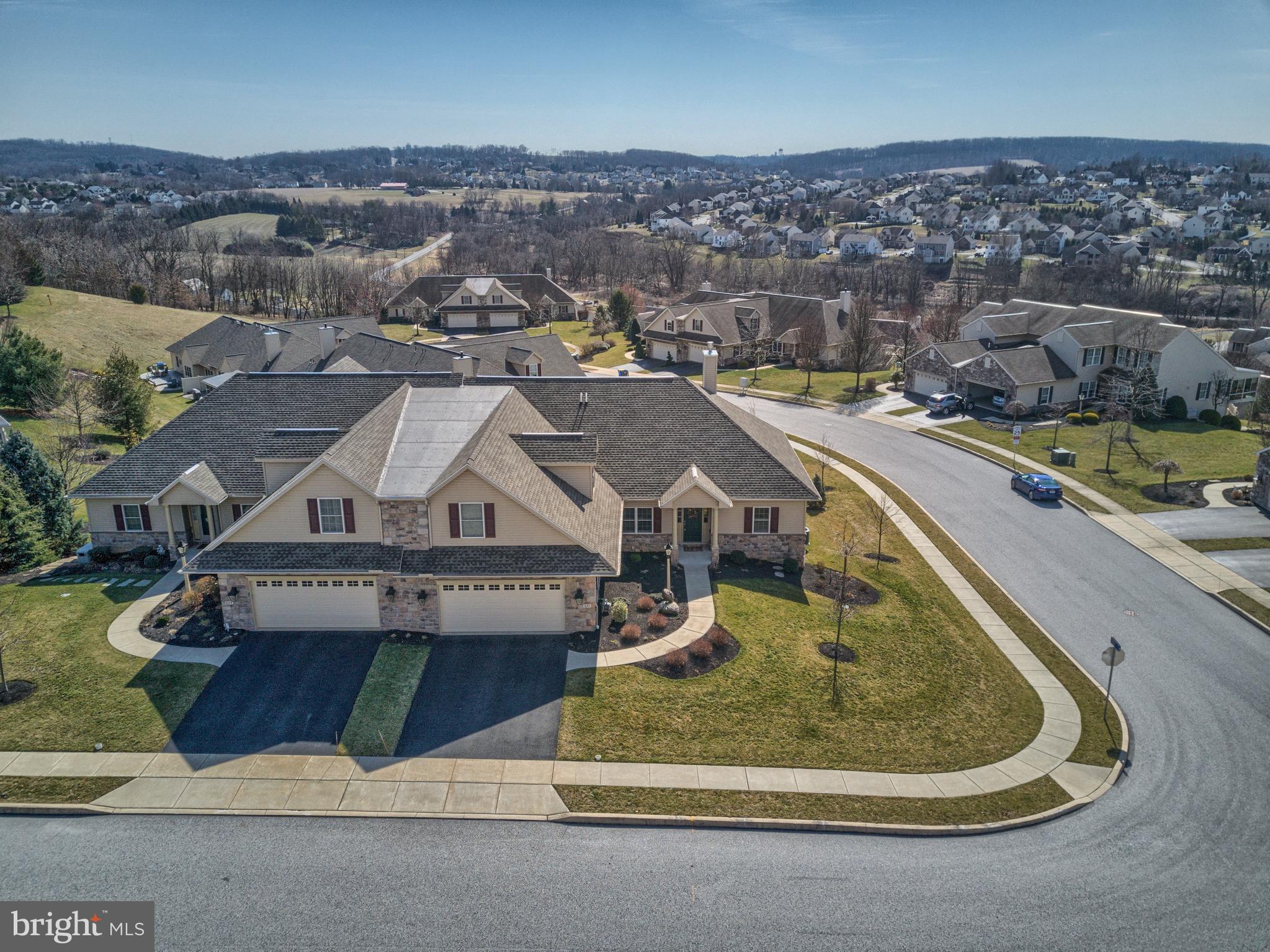 STONE HILL - Residential