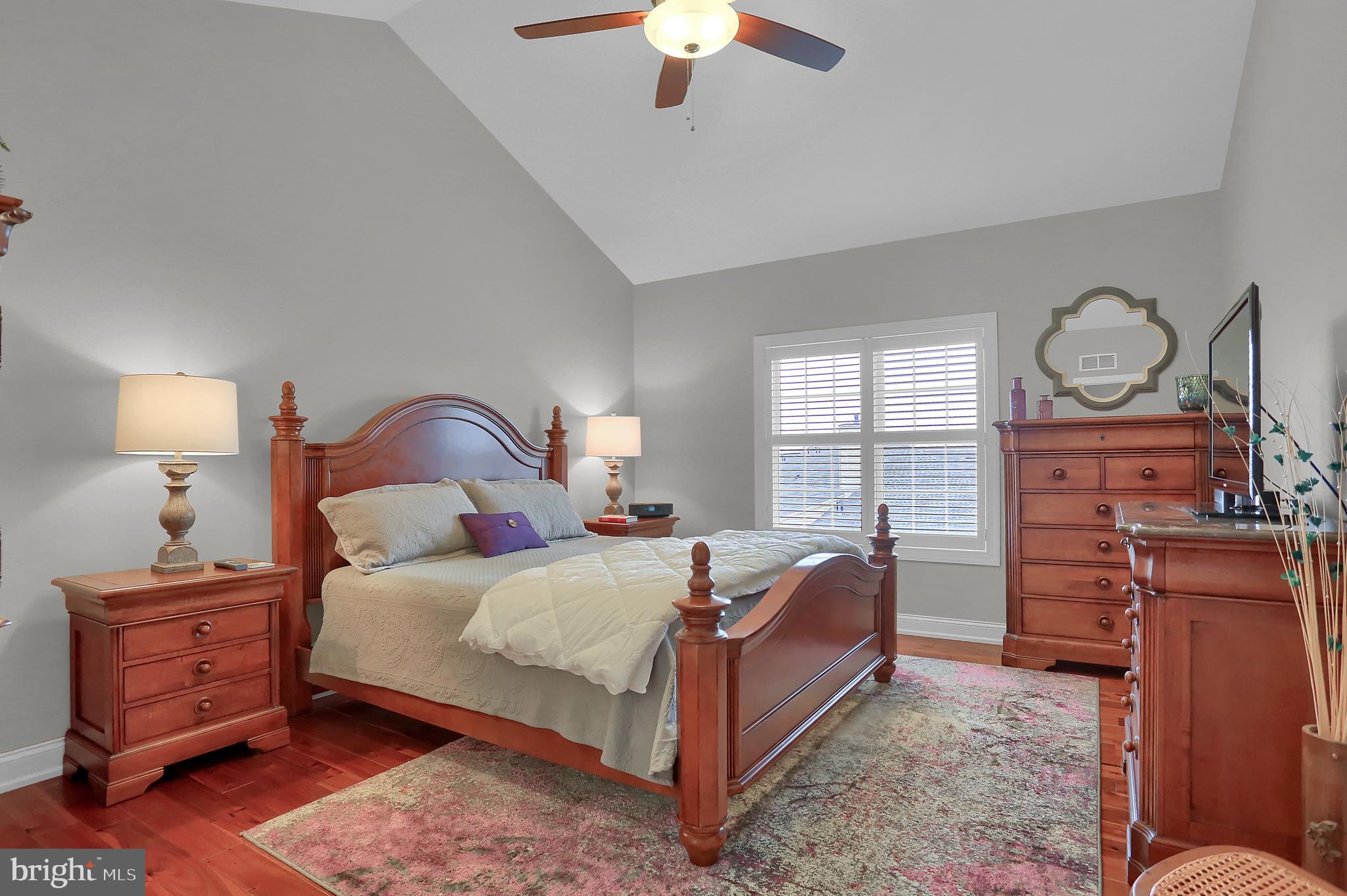 STONE HILL - Residential