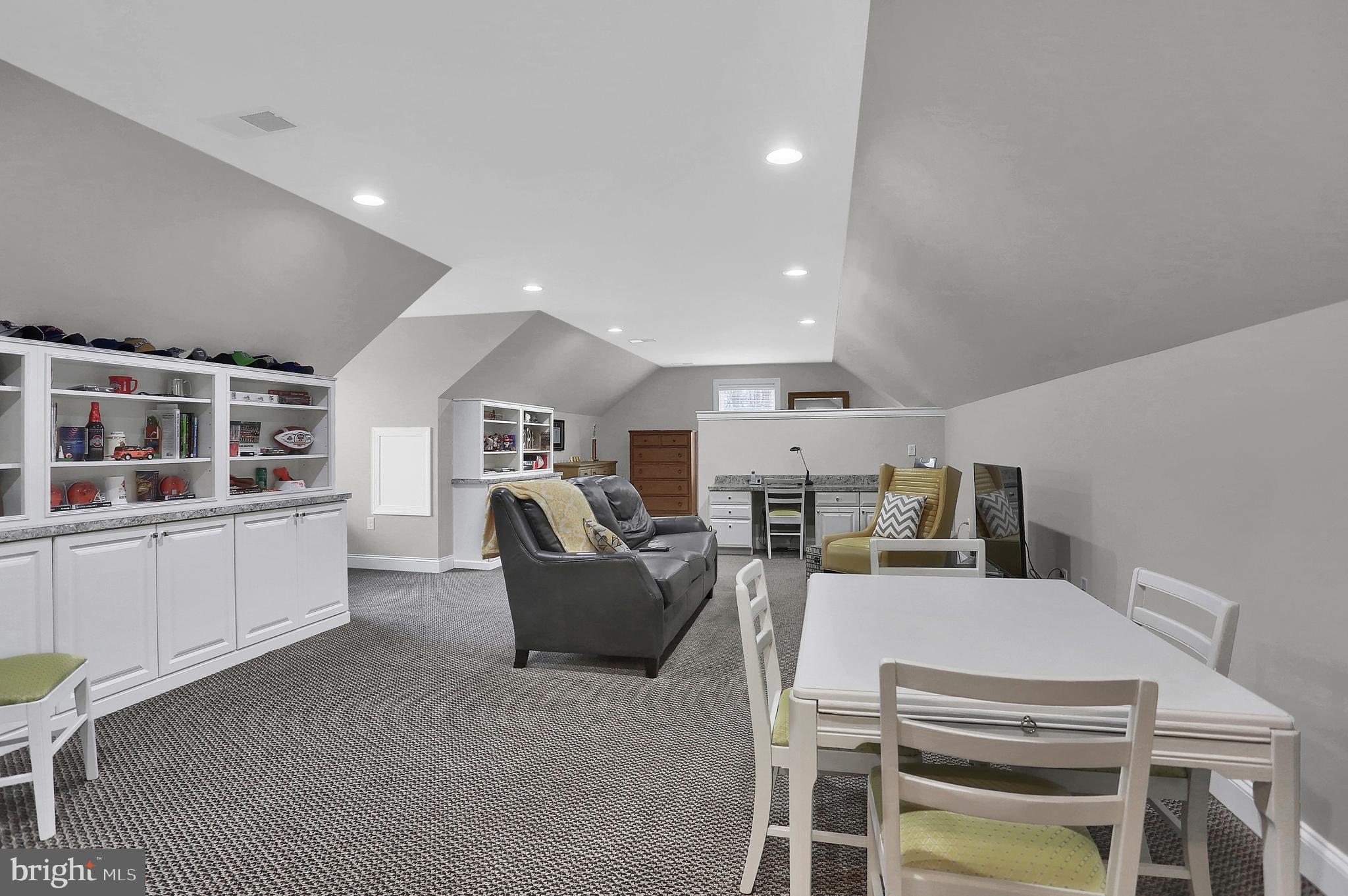 STONE HILL - Residential