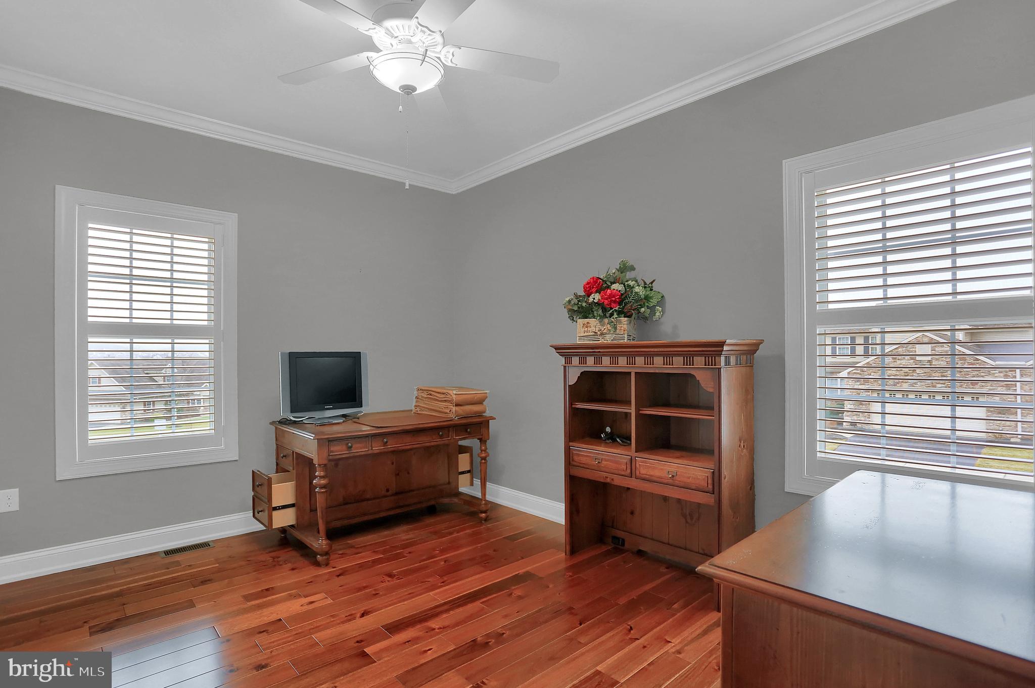 STONE HILL - Residential