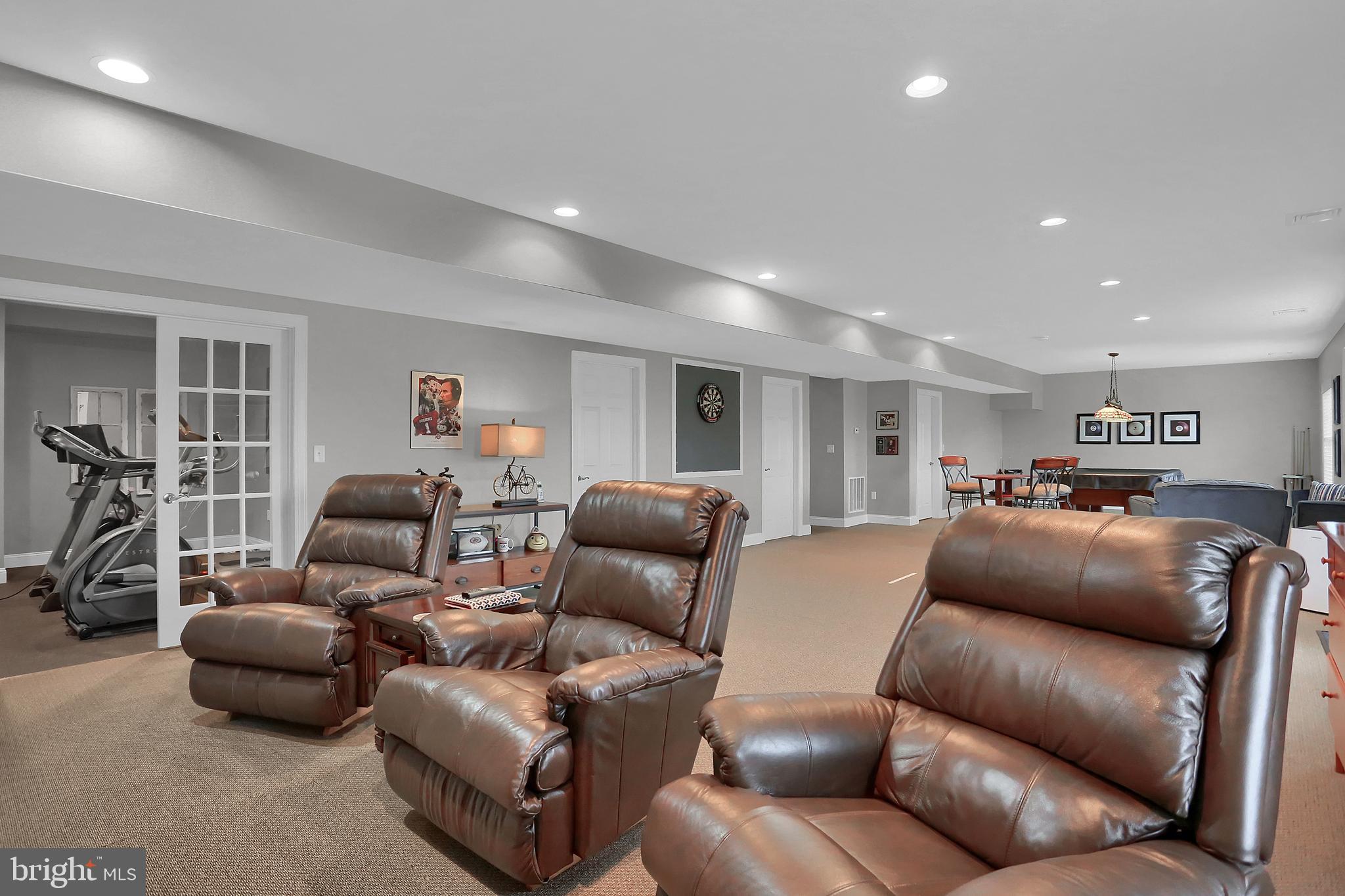 STONE HILL - Residential