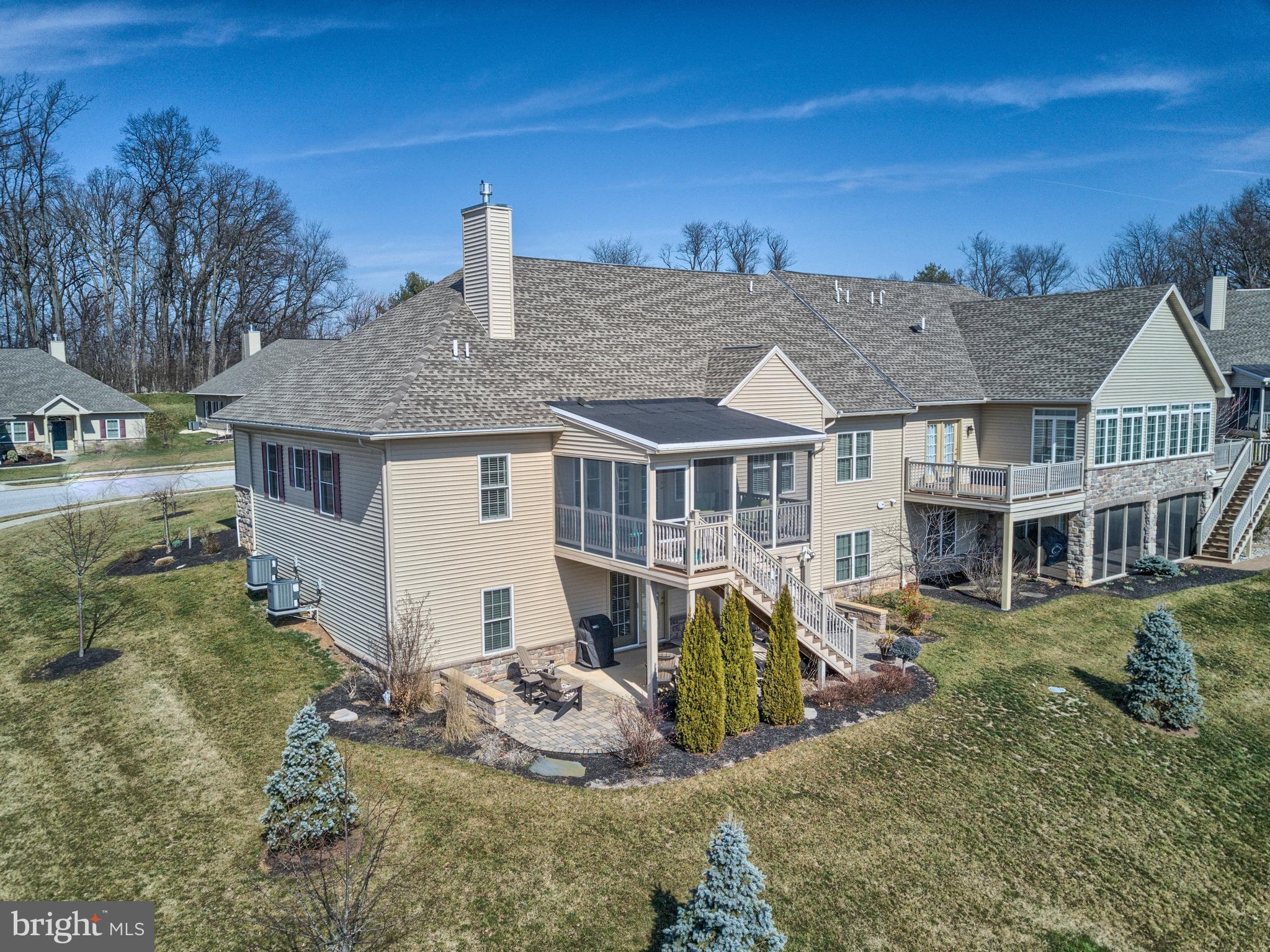 STONE HILL - Residential