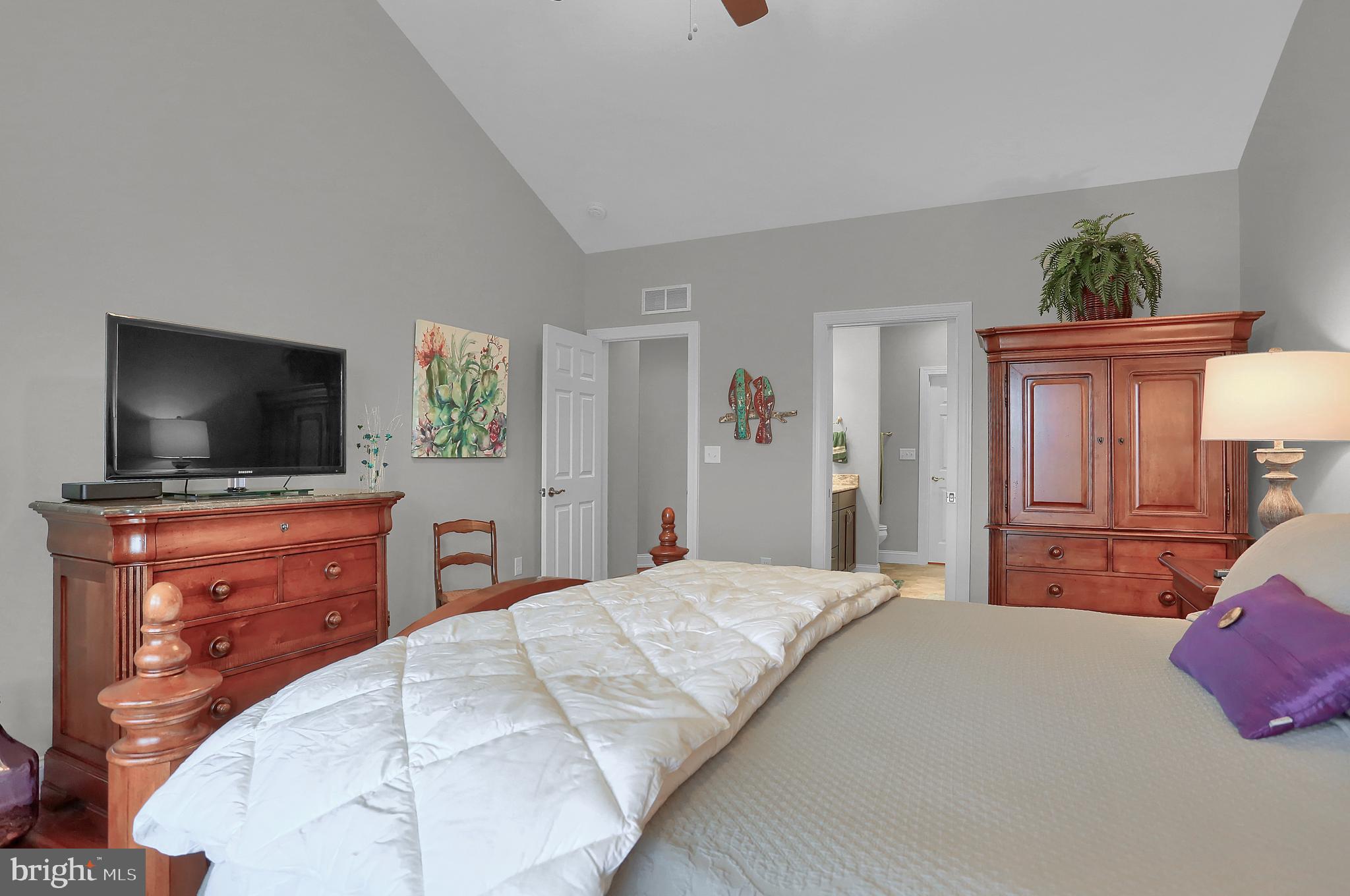 STONE HILL - Residential