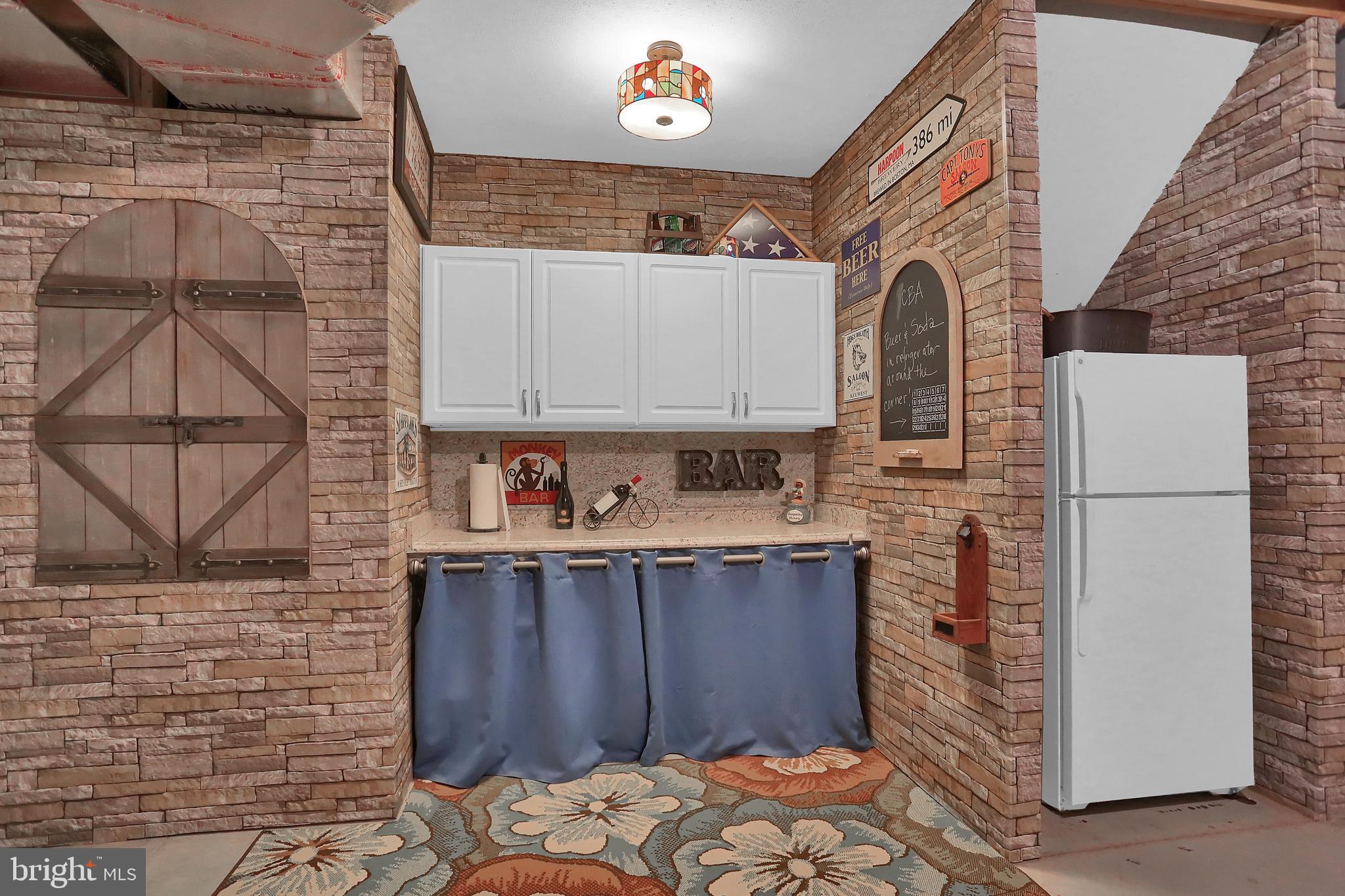 STONE HILL - Residential