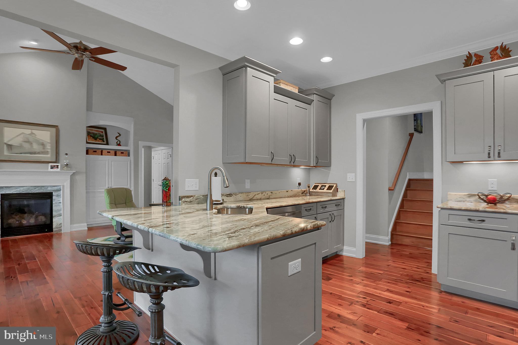 STONE HILL - Residential