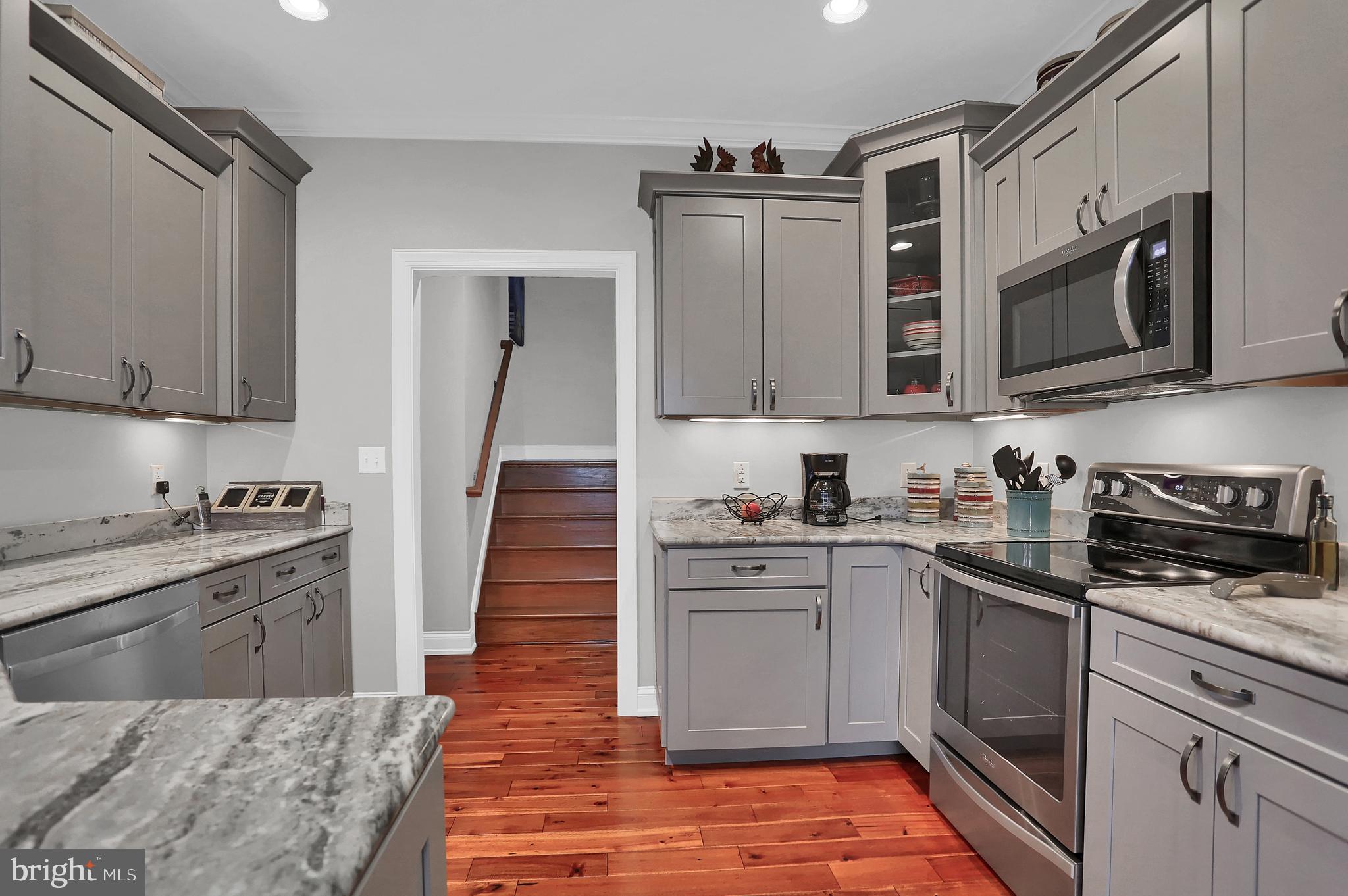 STONE HILL - Residential