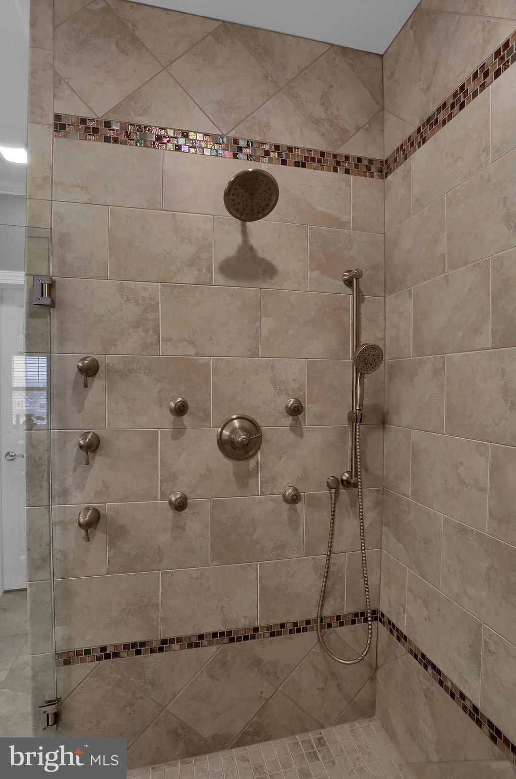 STONE HILL - Residential